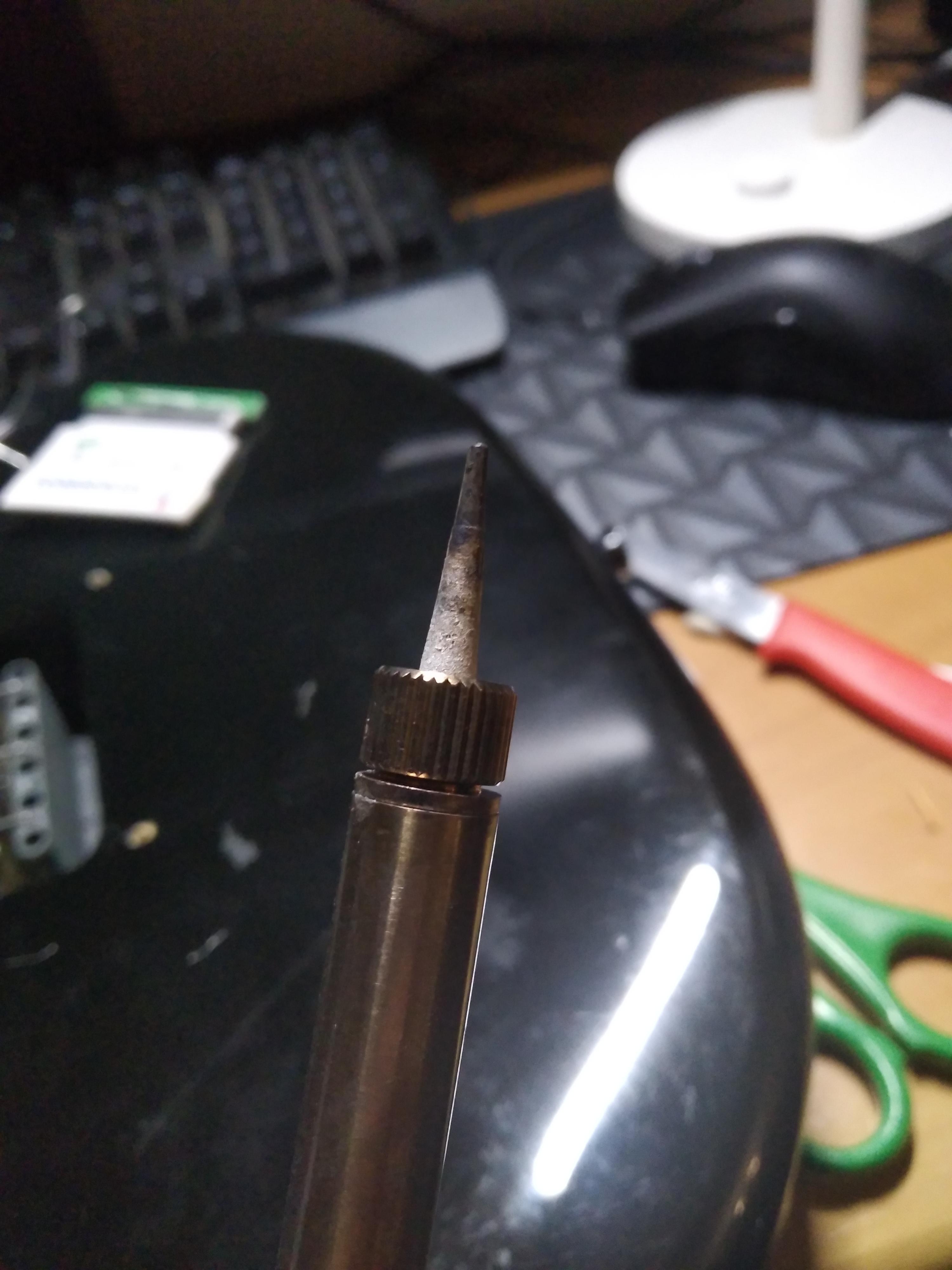 Soldering not sticking to my iron, is it oxidize or something and if so