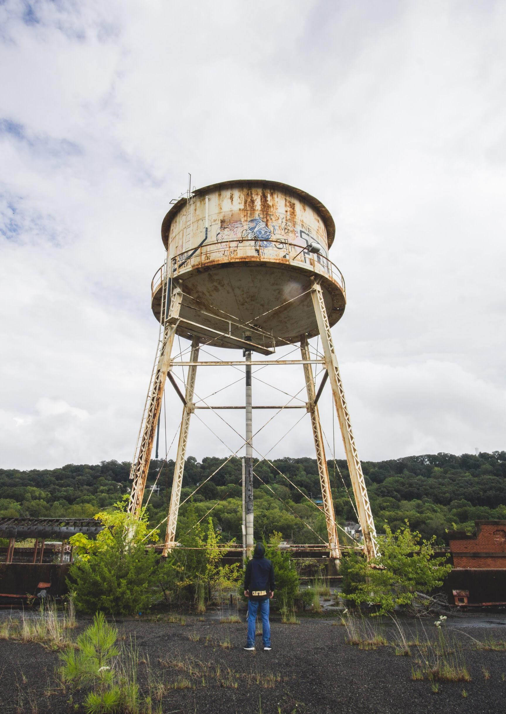 Water Tower Chattanooga, TN [OC] [1727x2436] r/urbanexploration