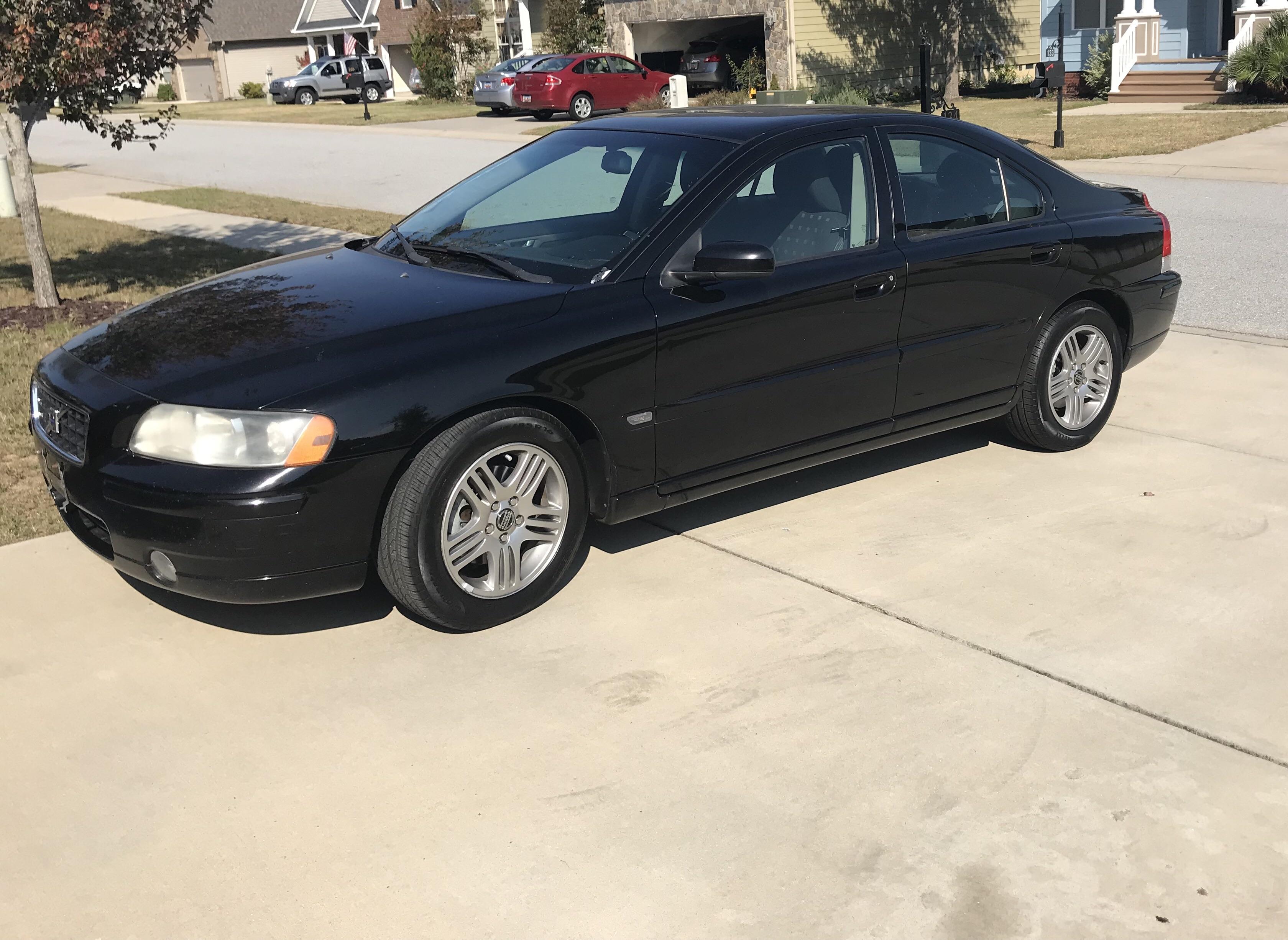 Dad gave me his ‘06 S60 for my 17th bday. Finally in the Volvo club