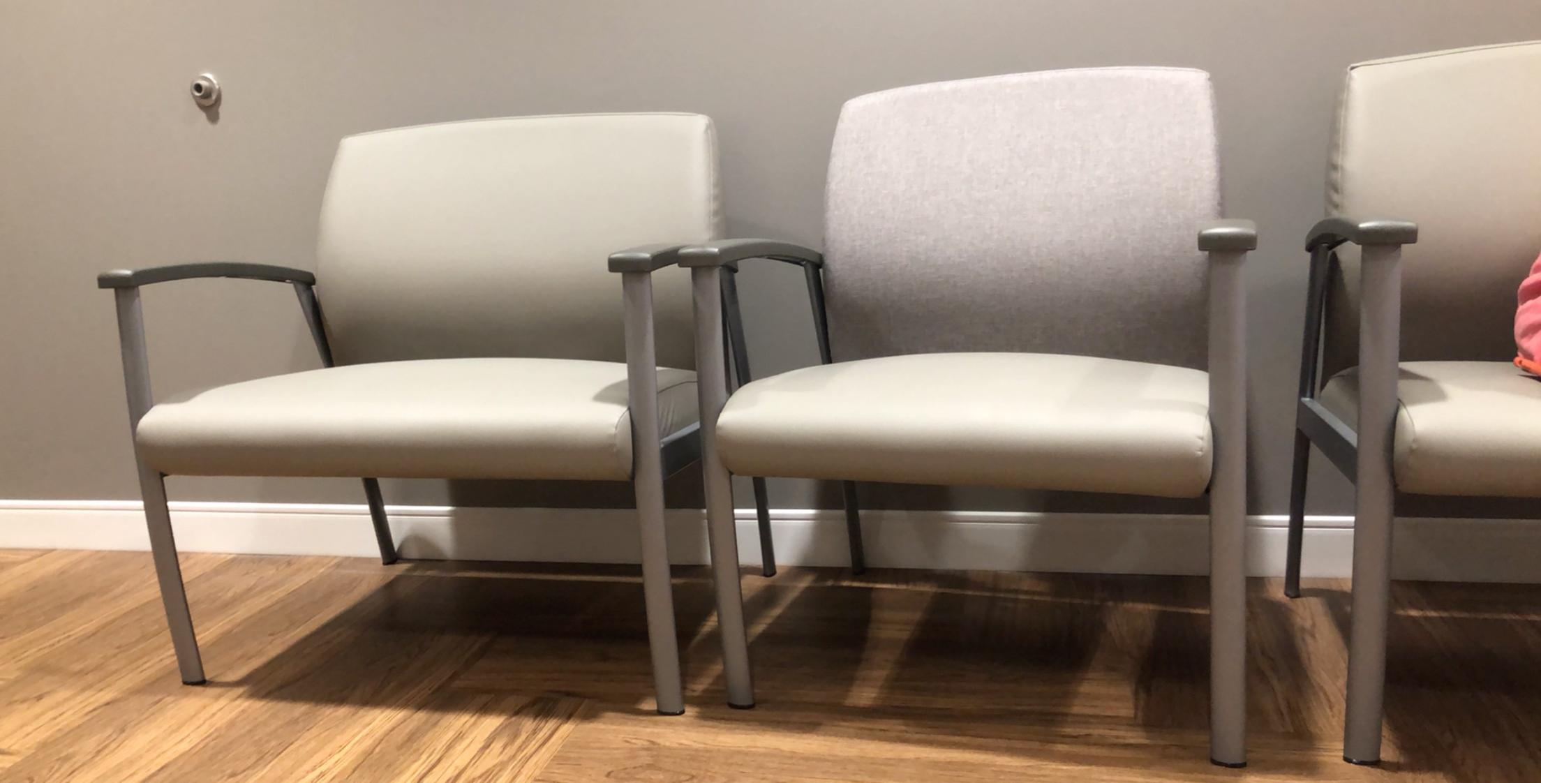 The waiting room chairs at a weight loss surgeon are extra wide r/mildlyinteresting