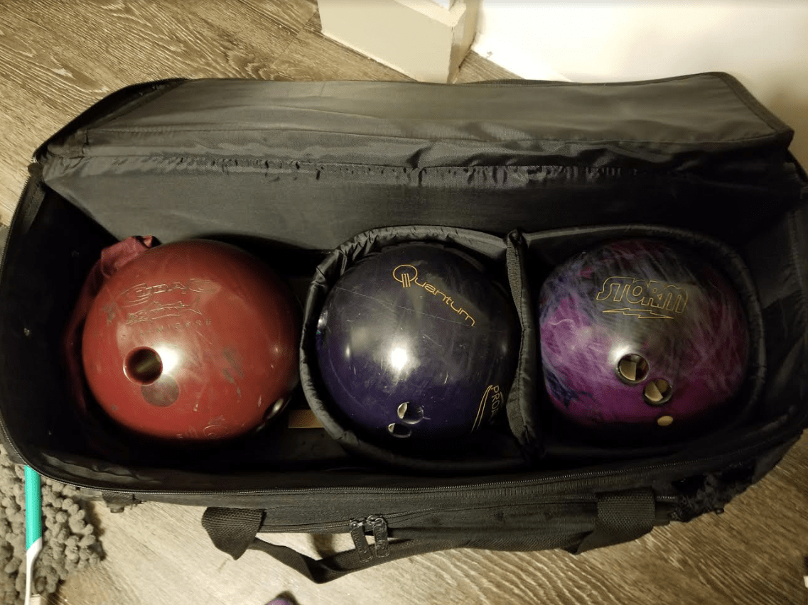 Needed a 3 ball bag, found one on offer up for 40... but I didn't expect him to give me all 3