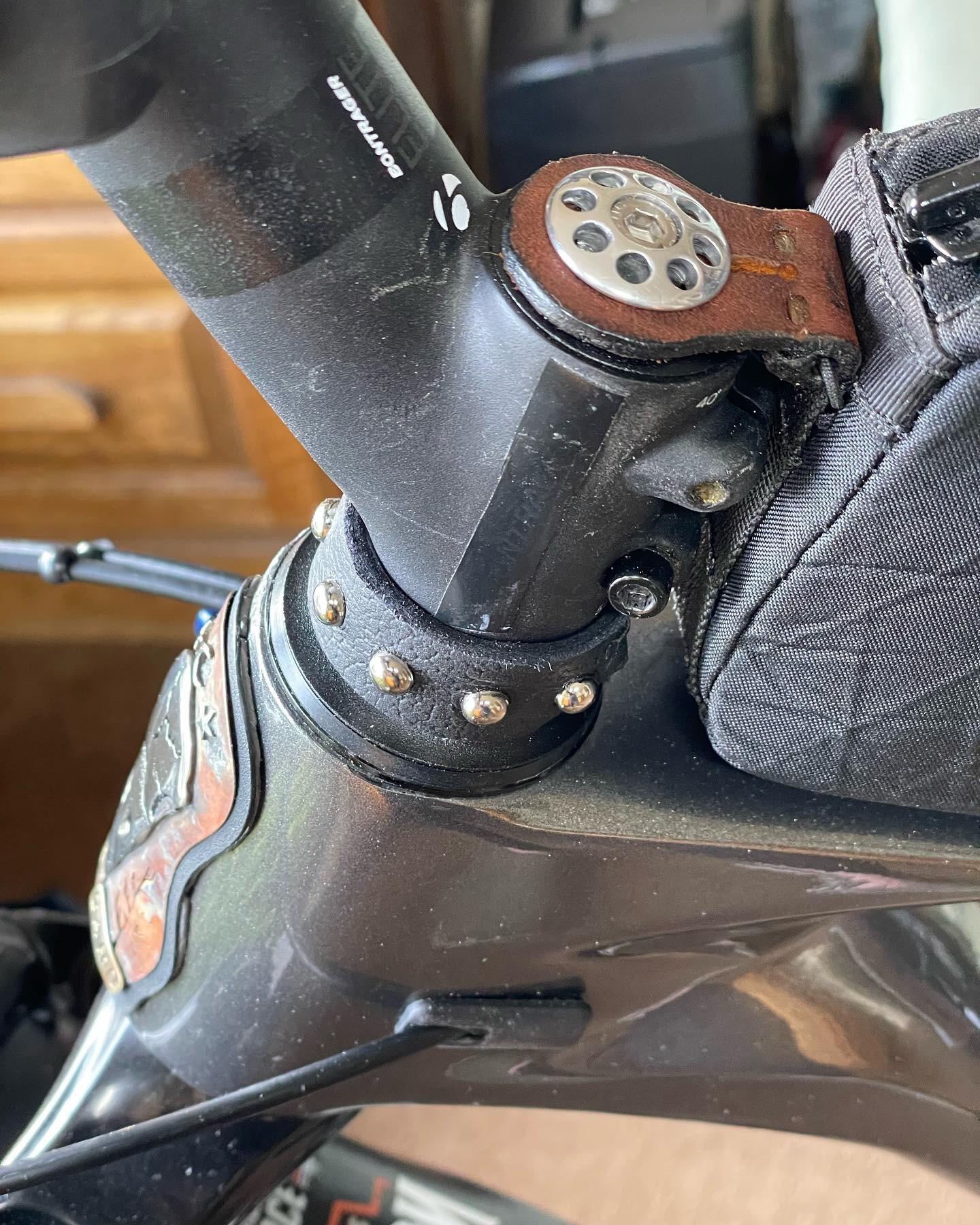 DIY top tube bag and mount r/mountainbiking