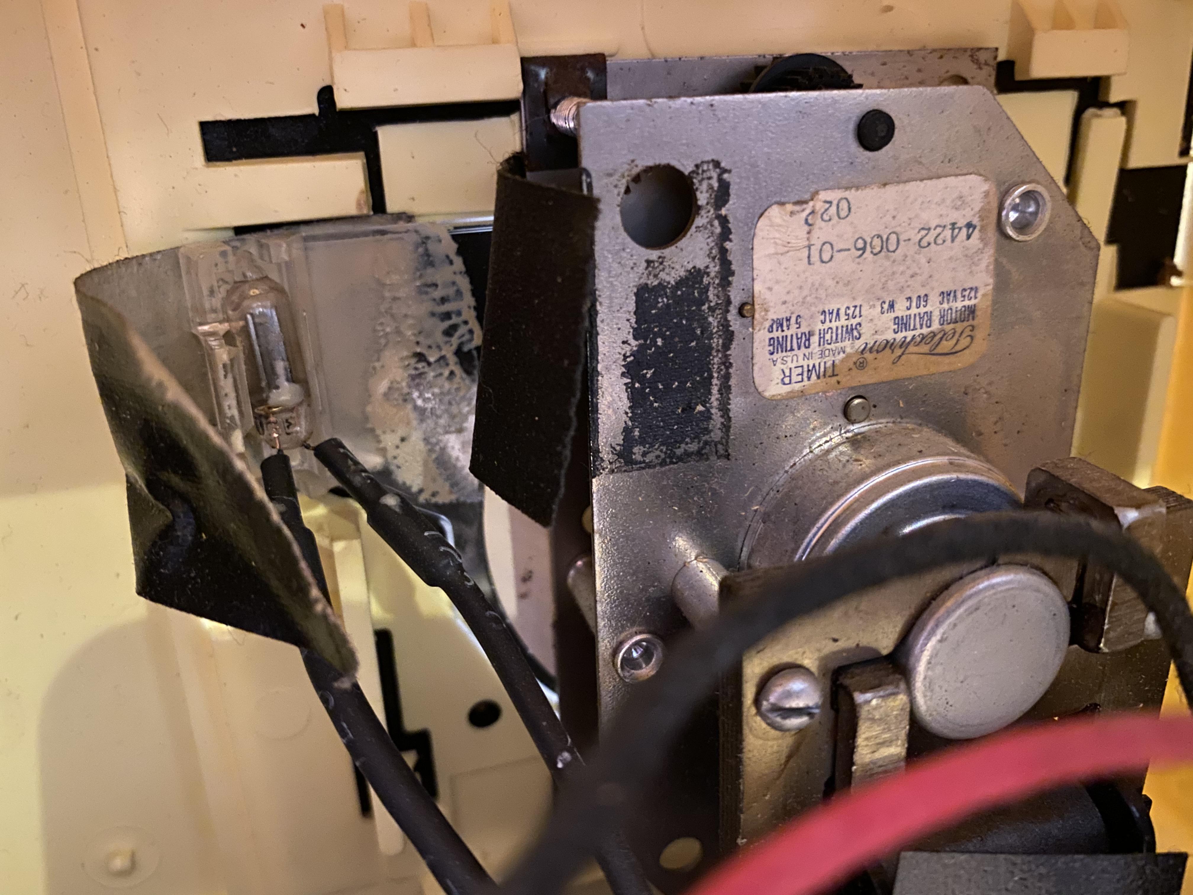 Is this a light bulb and if so what can I replace it with? Wanting to