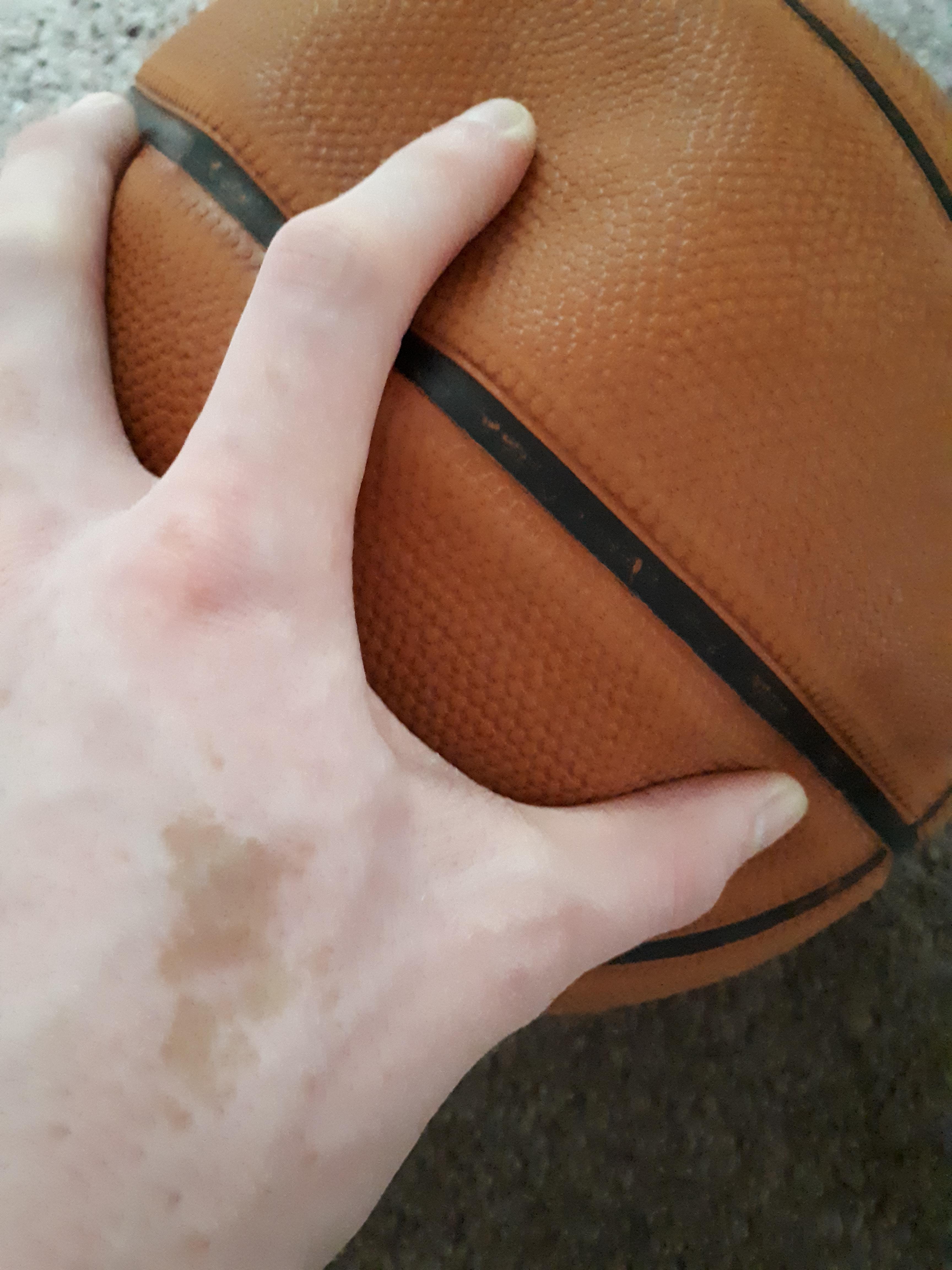 [Help] best basketball for outdoor use got this ball after 2 weeks of 8