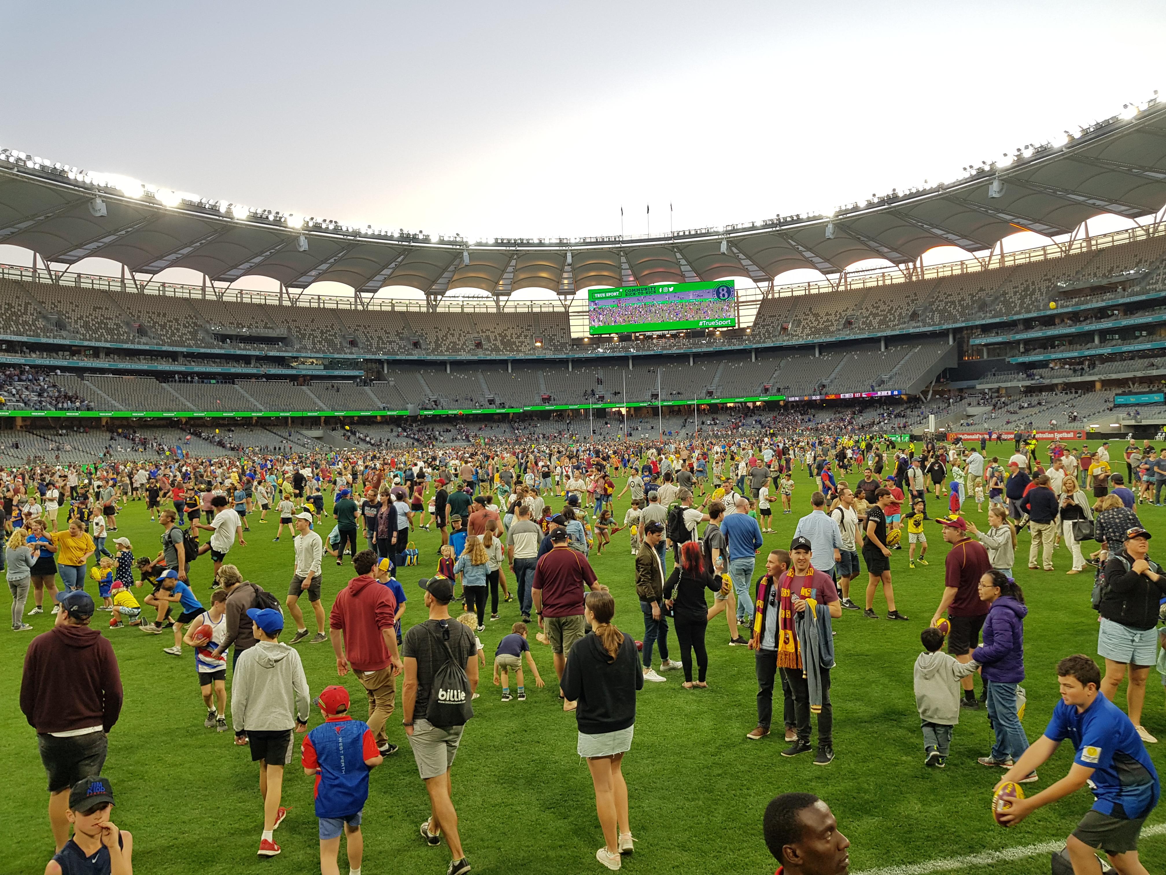 First ever Kick to Kick on Optus Stadium, after the WAFL Grand Final