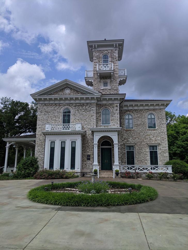 Oakland House, St Louis, Mo, USA Built in 1853 for Louis Auguste Benoist by Architect