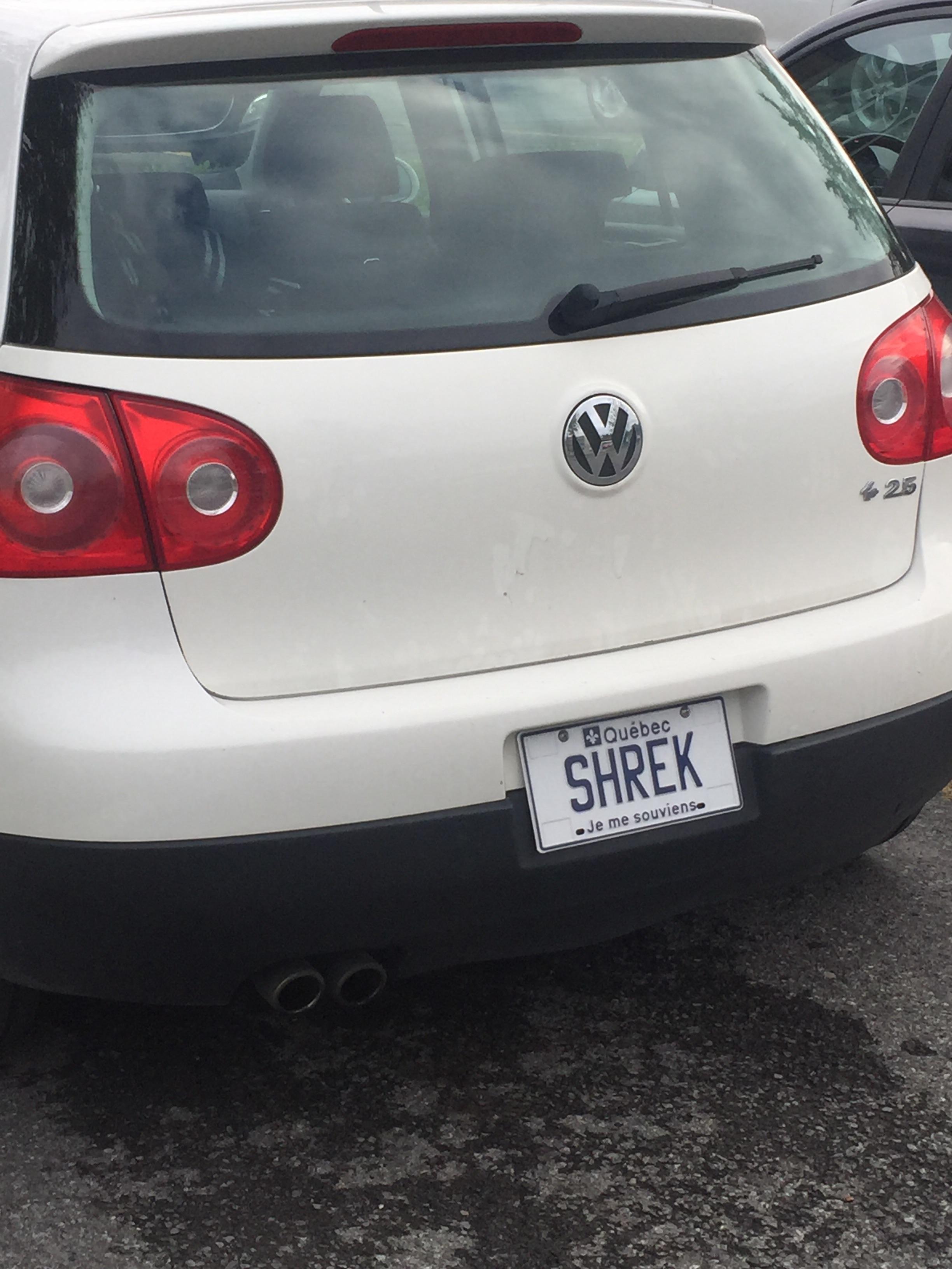 custom license plates have been legal for like 4 months in Québec CA