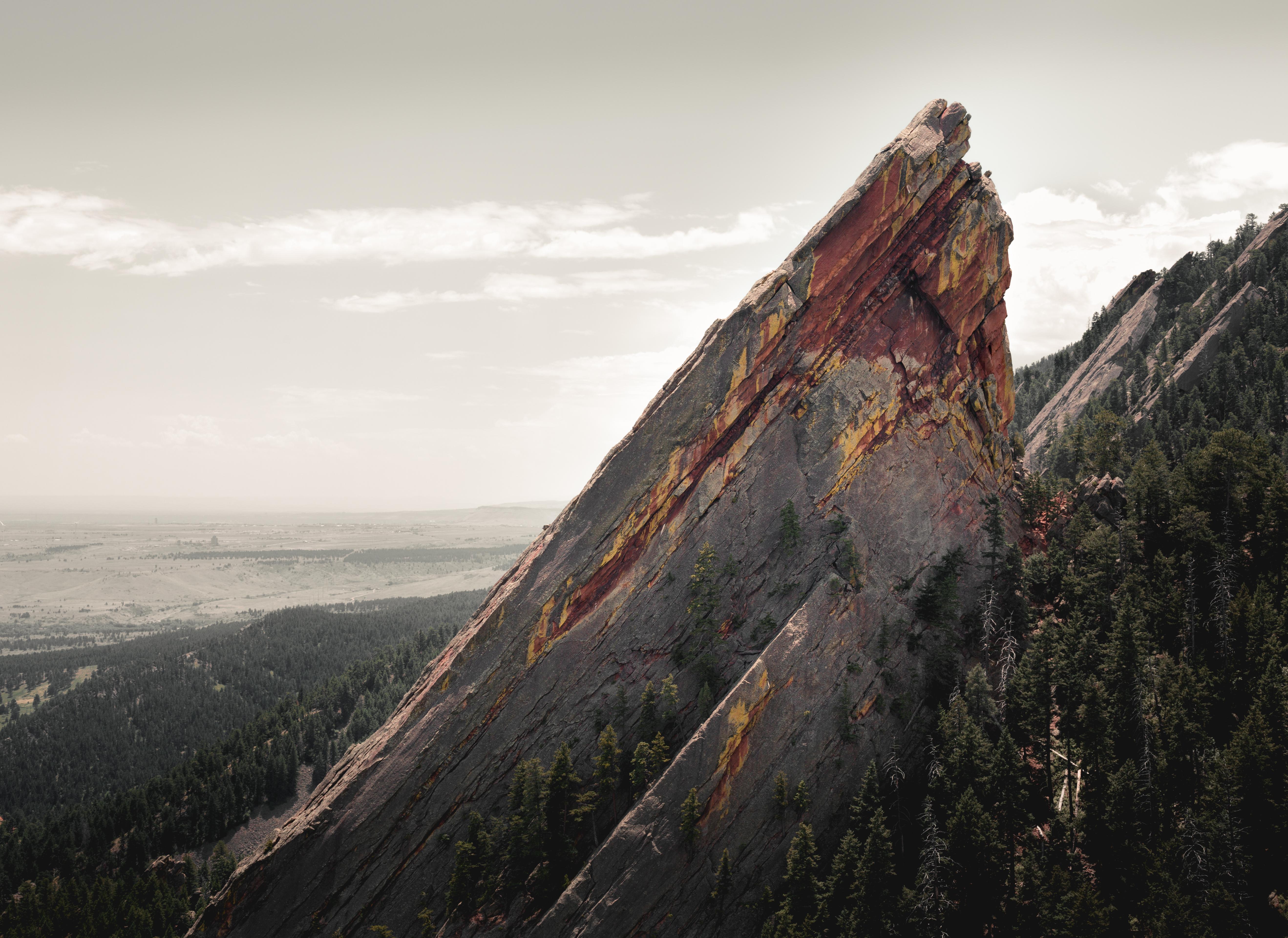 The Flatirons in Boulder, Colorado (OC) [5274 × 3840] r/EarthPorn