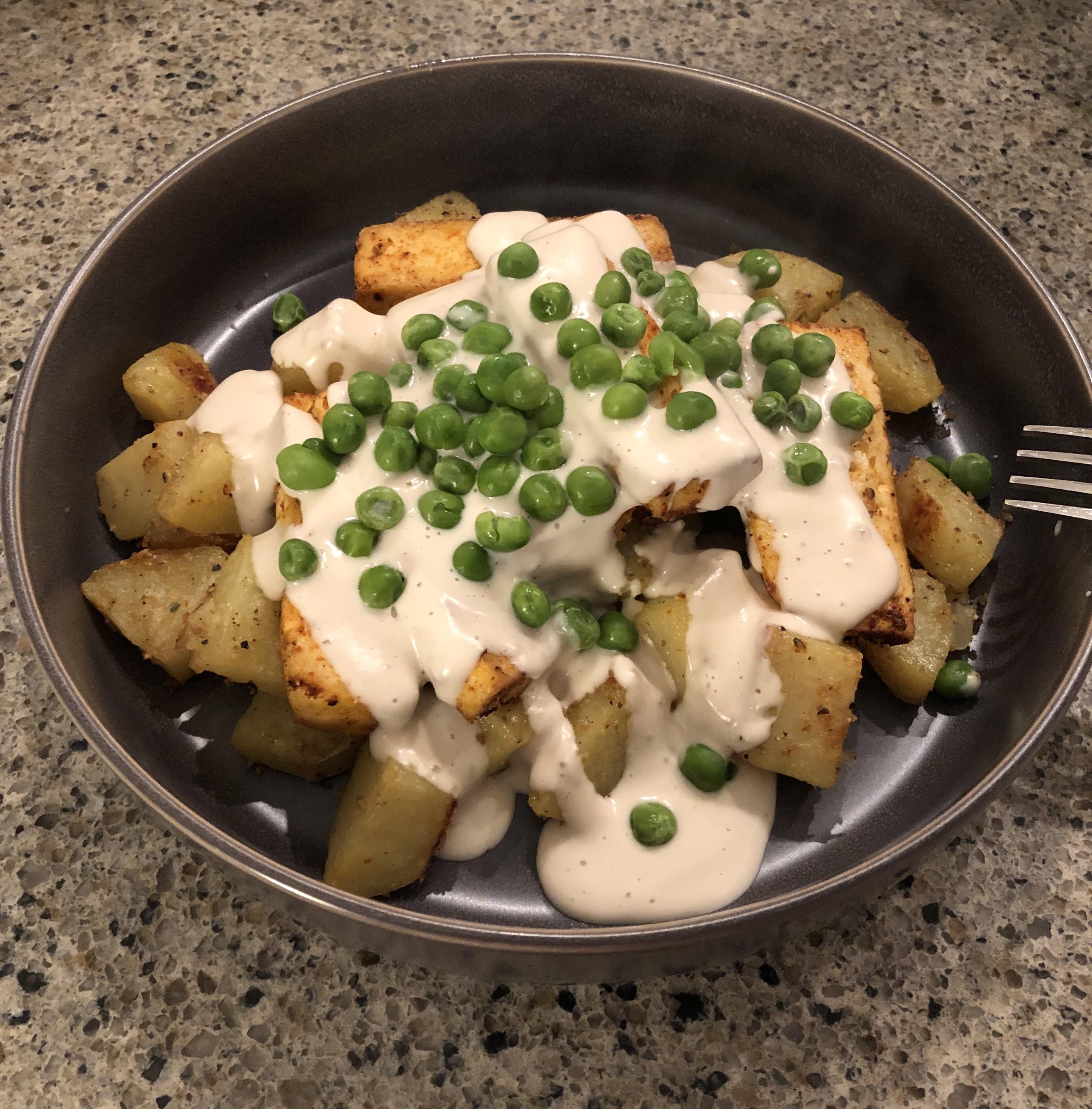 Roasted Tofu & Garlic Potatoes with Cashew Cream sauce r/vegan