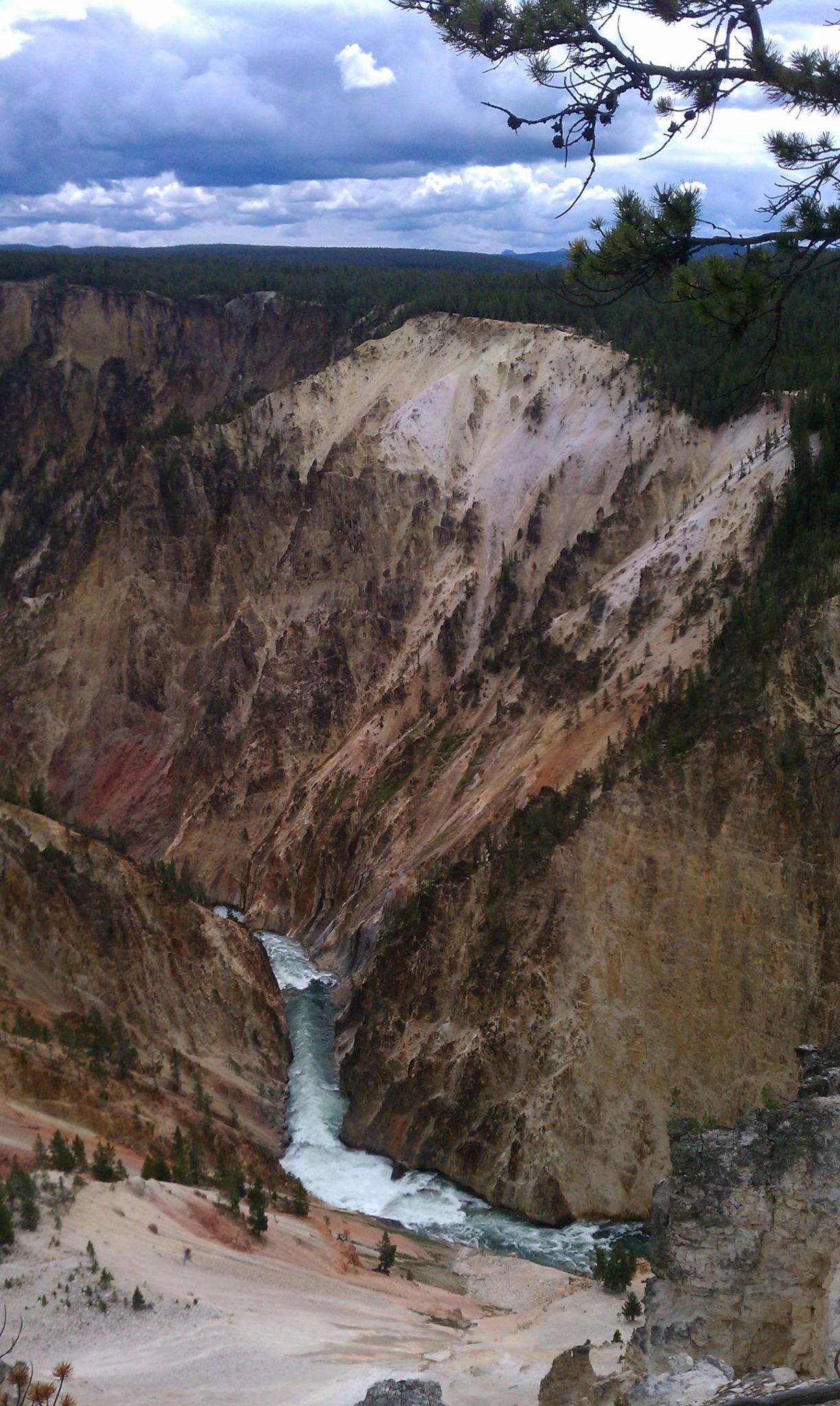 In case anyone is wondering why they call it Yellowstone... r/yellowstone
