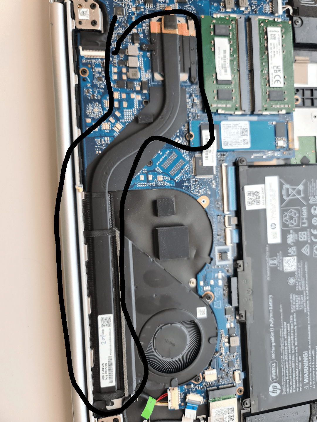 This part is very hot and my laptop doesn't turn on anymore. Any idea