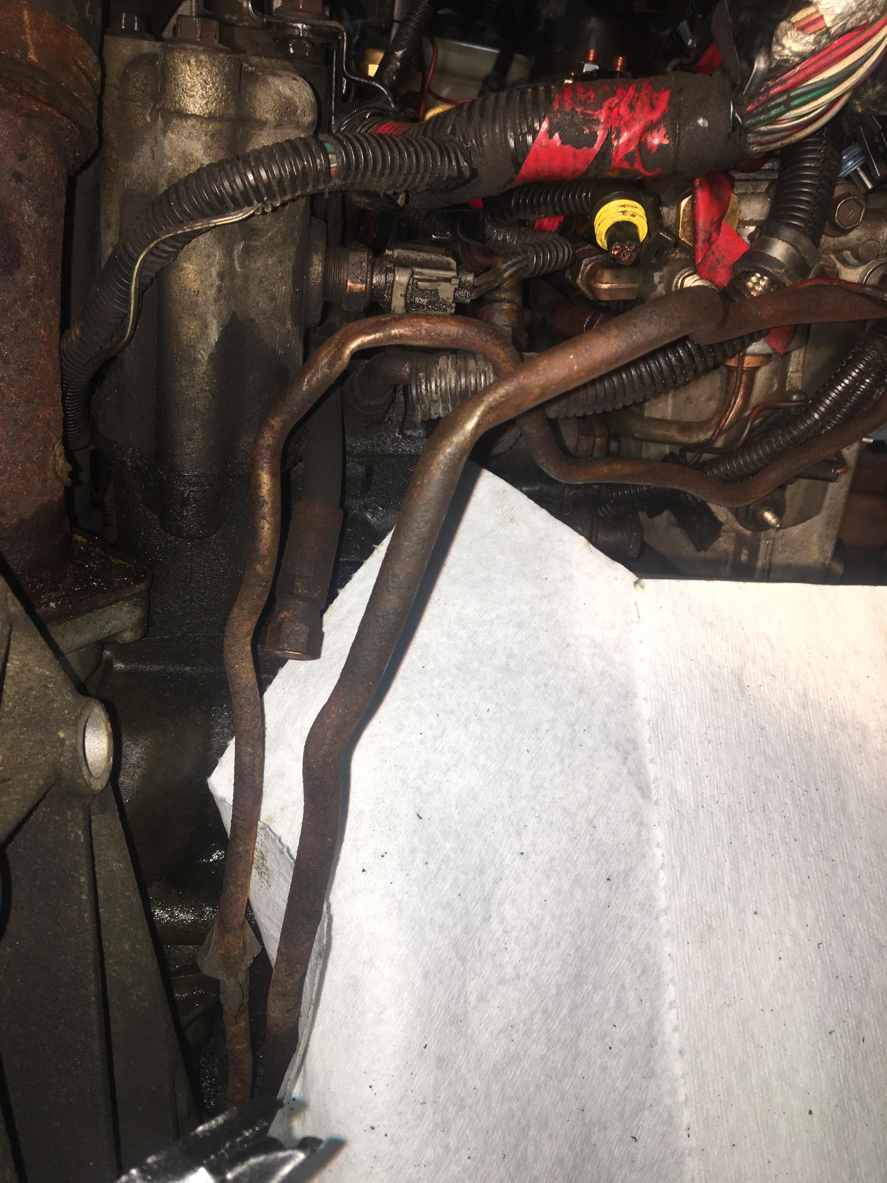 Kinked fuel lines? More in comments r/FordDiesels