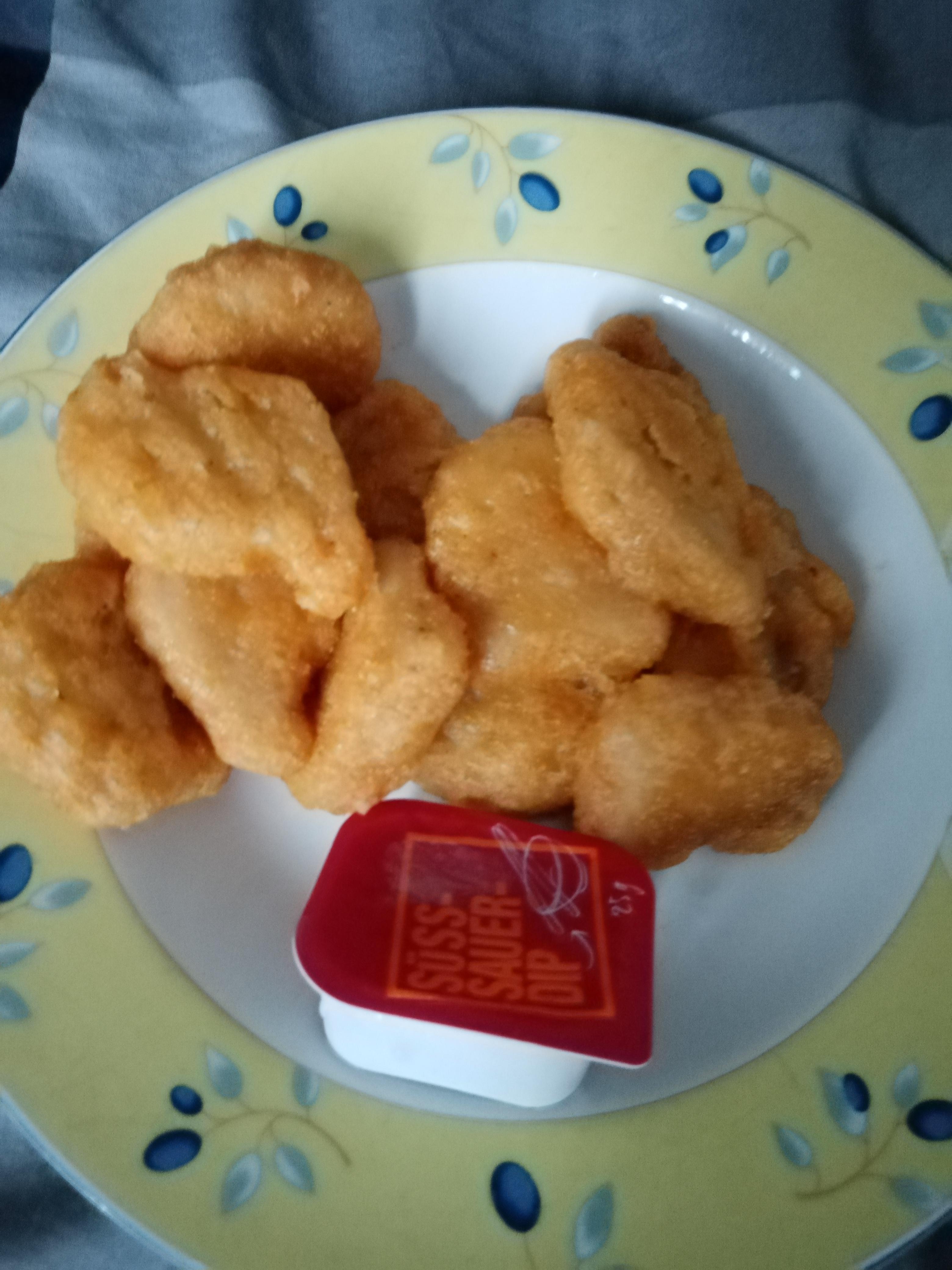 Chicken nuggets from the microwave r/shittyfoodporn