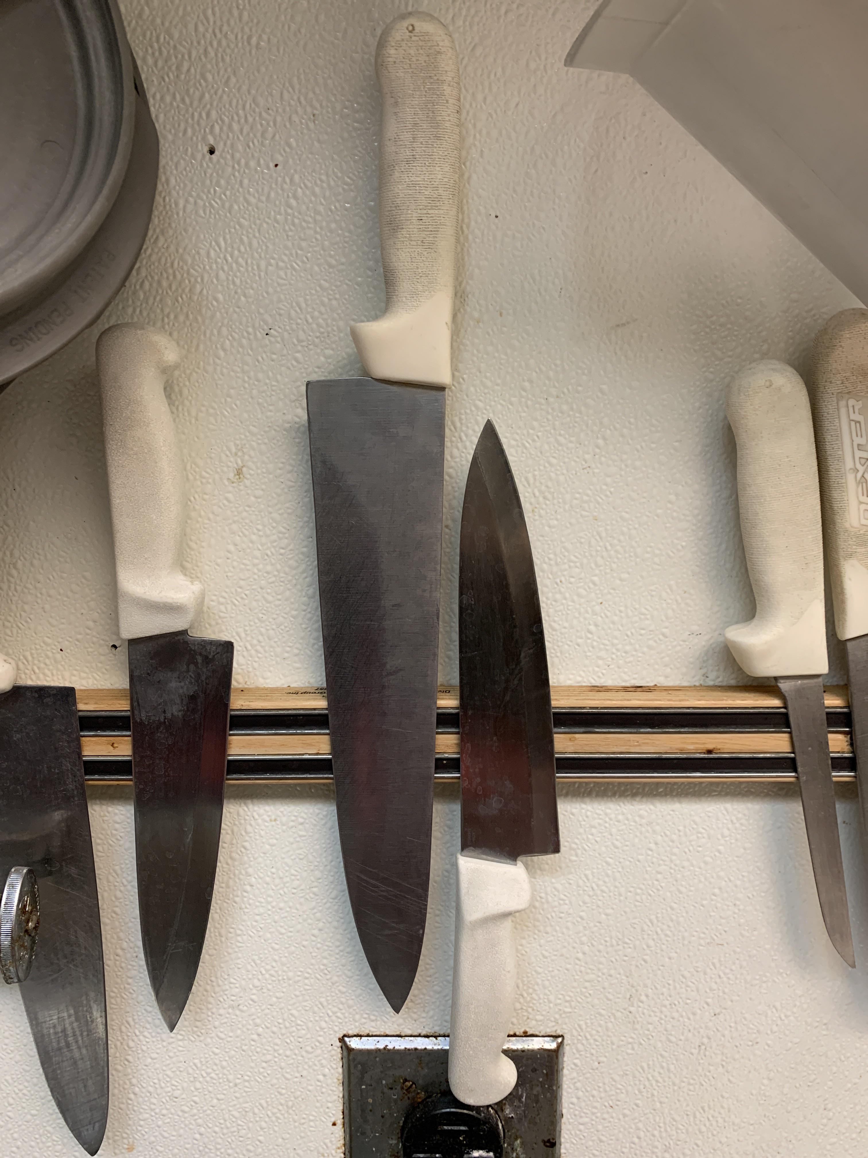 Let’s settle the debate.... handles up or down?!?! r/KitchenConfidential