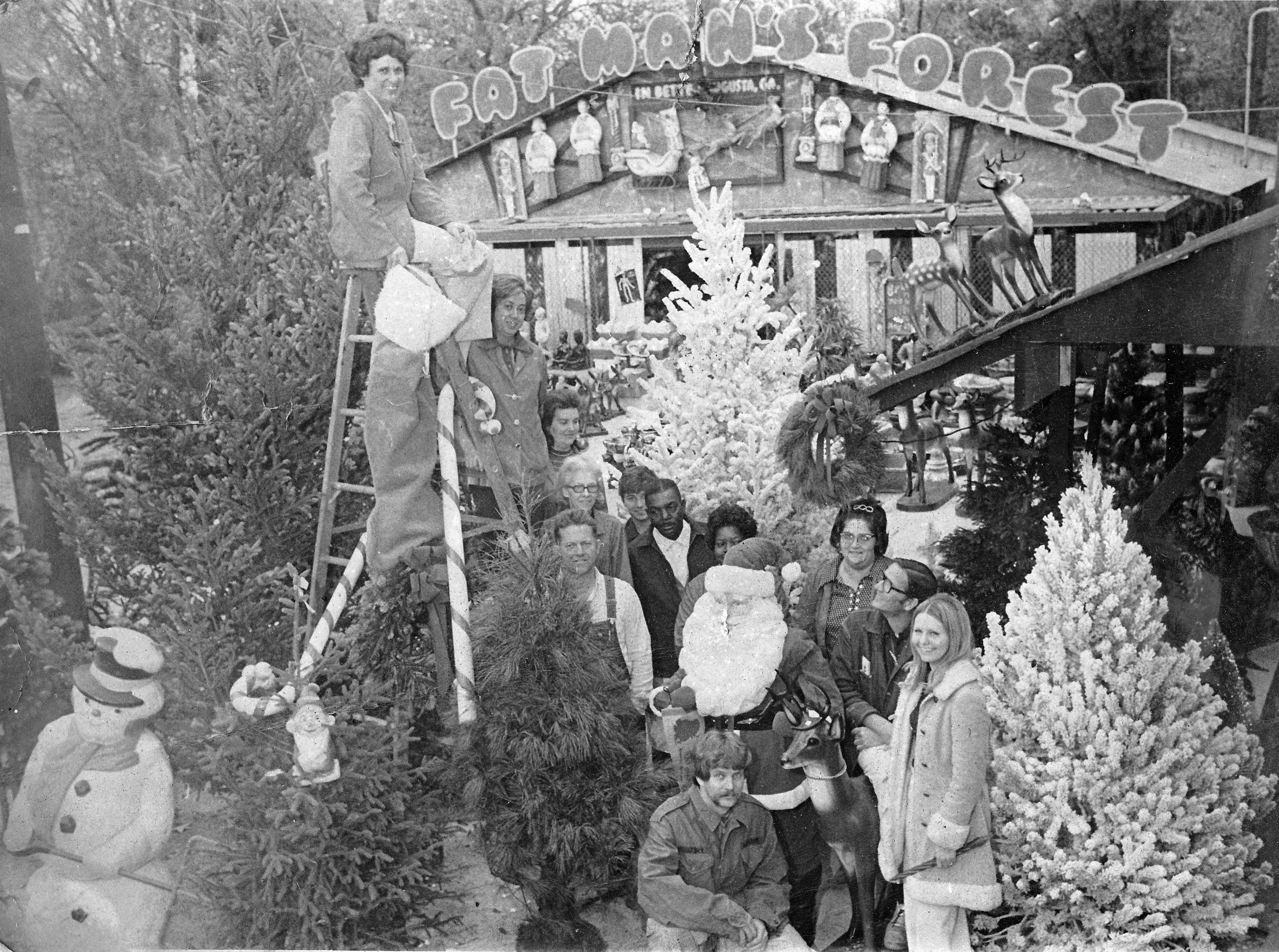 Can someone help me out with colorizing this 1960s photo of my