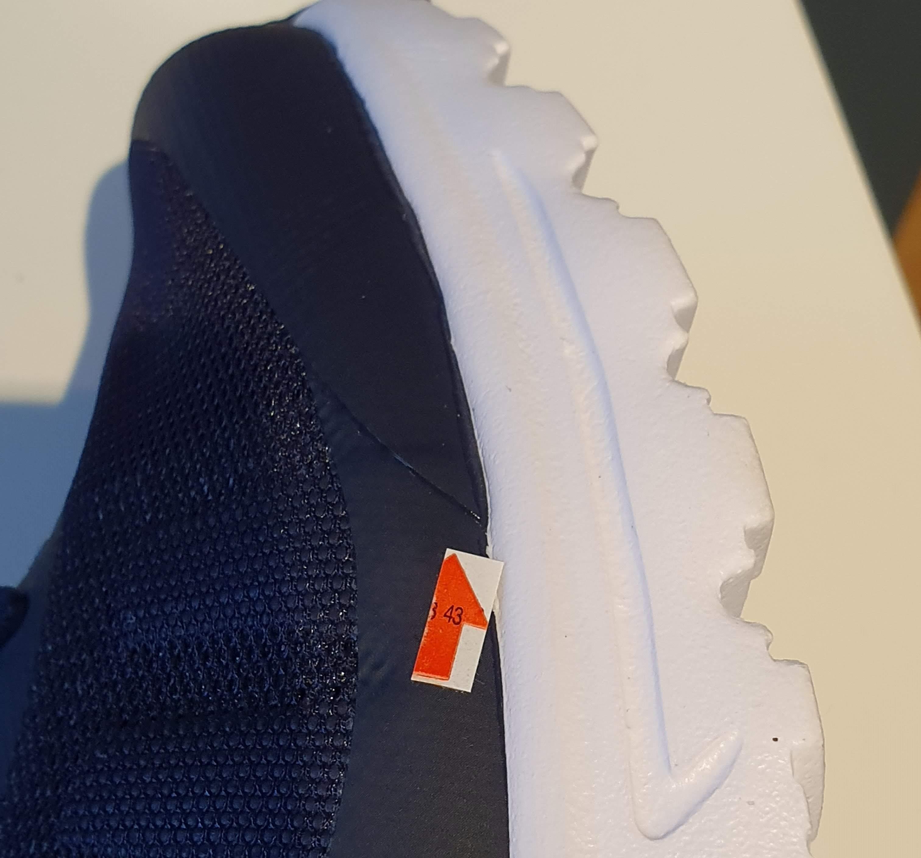 My new shoe came with an upvote button sticker on it. r/mildlyinteresting