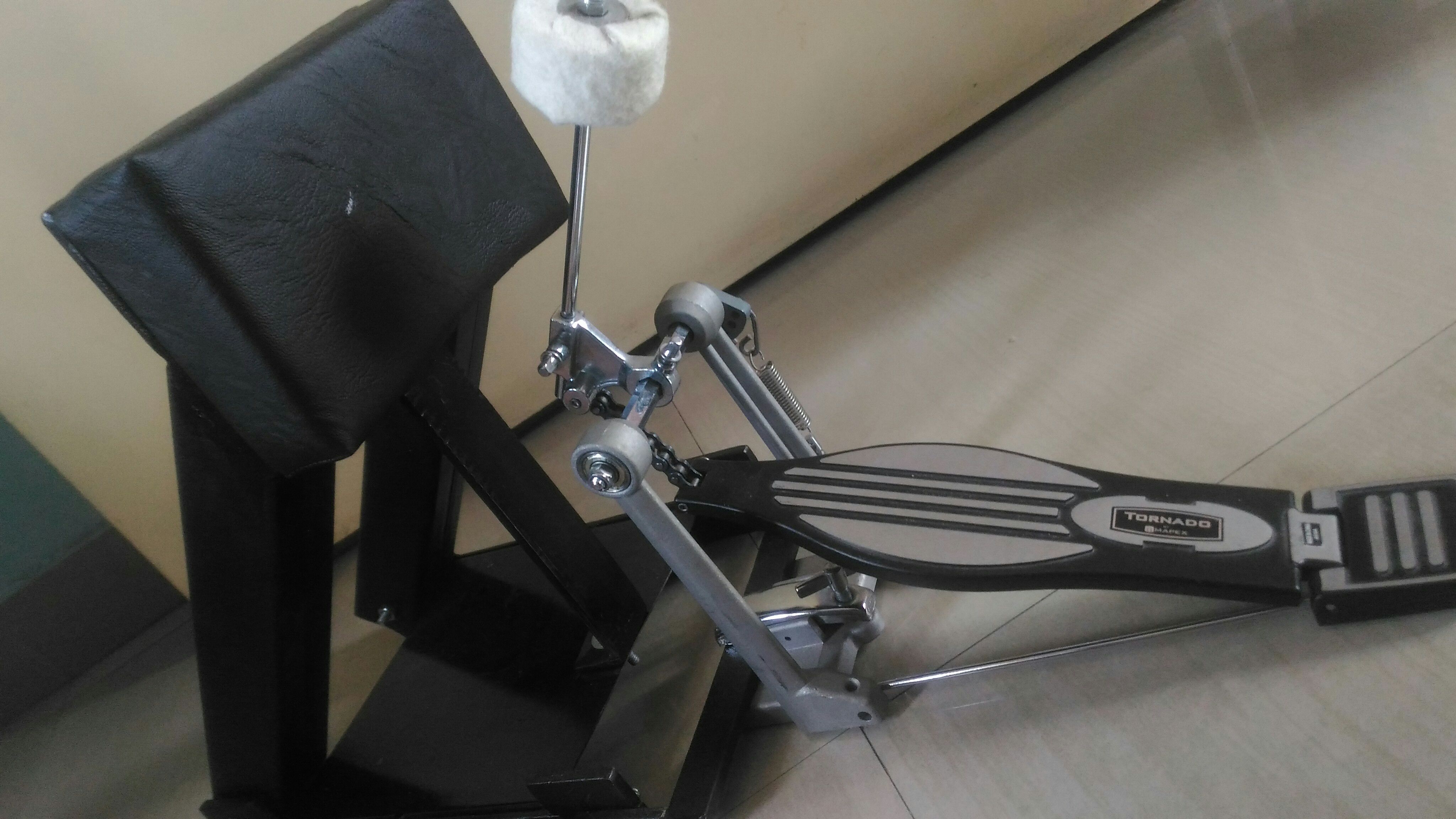 Got my DIY BASS Drum practice pad.. r/drums