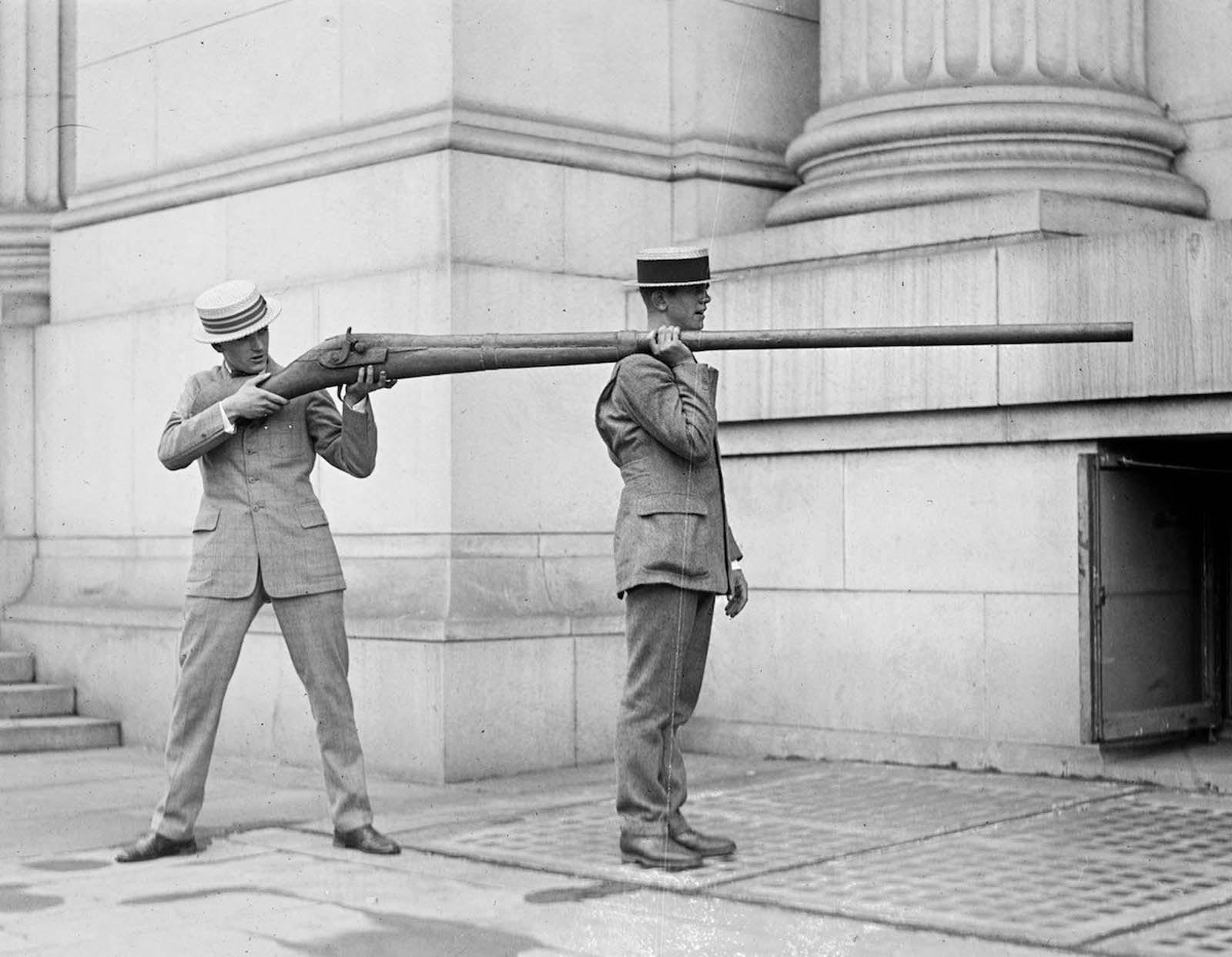 Fellas I present to you The Elephant Gun r/AbsoluteUnits