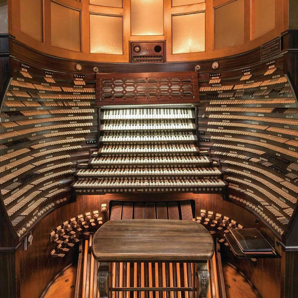 The control panel of the largest musical Instrument on Earth The MidmerLosh Opus 5550