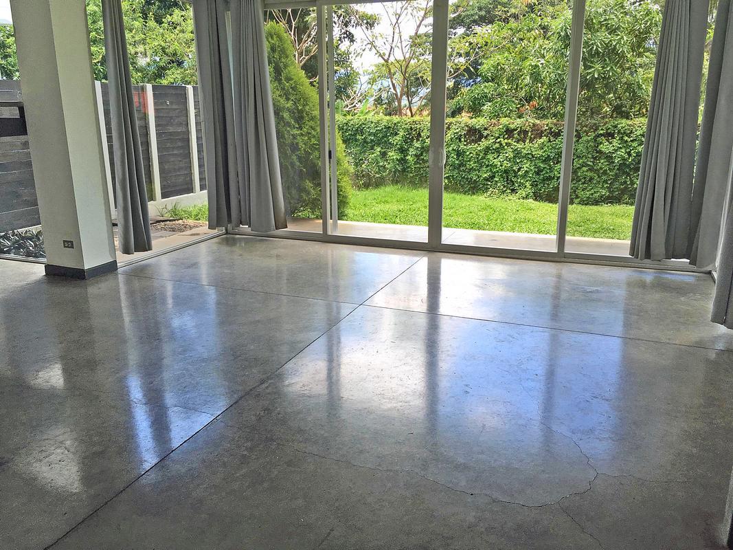 La Granja, San Pedro (Costa Rica) For Sale 2800ft2 House with 3 BRs