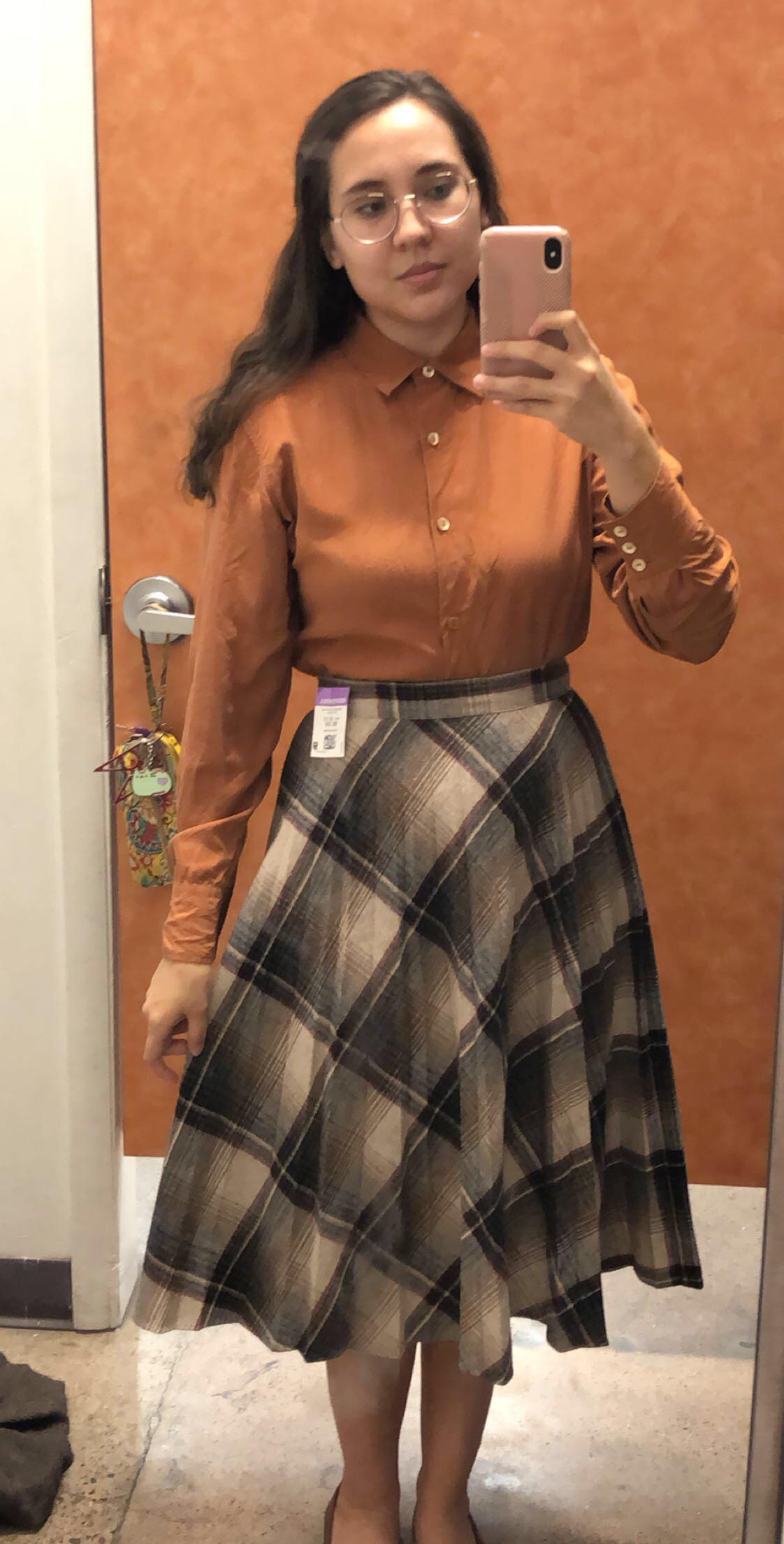 Found this beautiful vintage skirt at Goodwill! I’m excited to start my