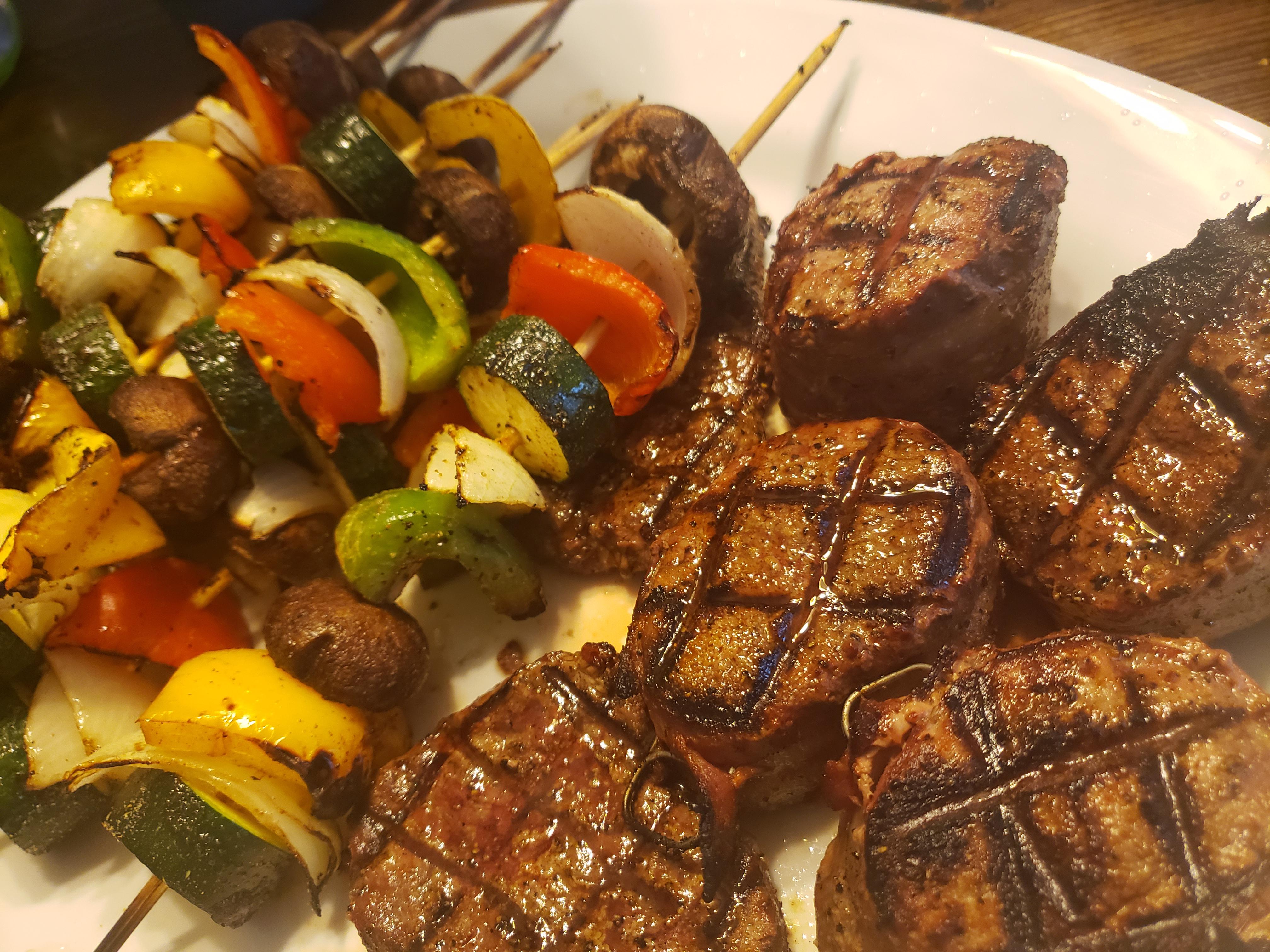 [Homemade] Grilled filet mignon and kabobs r/food
