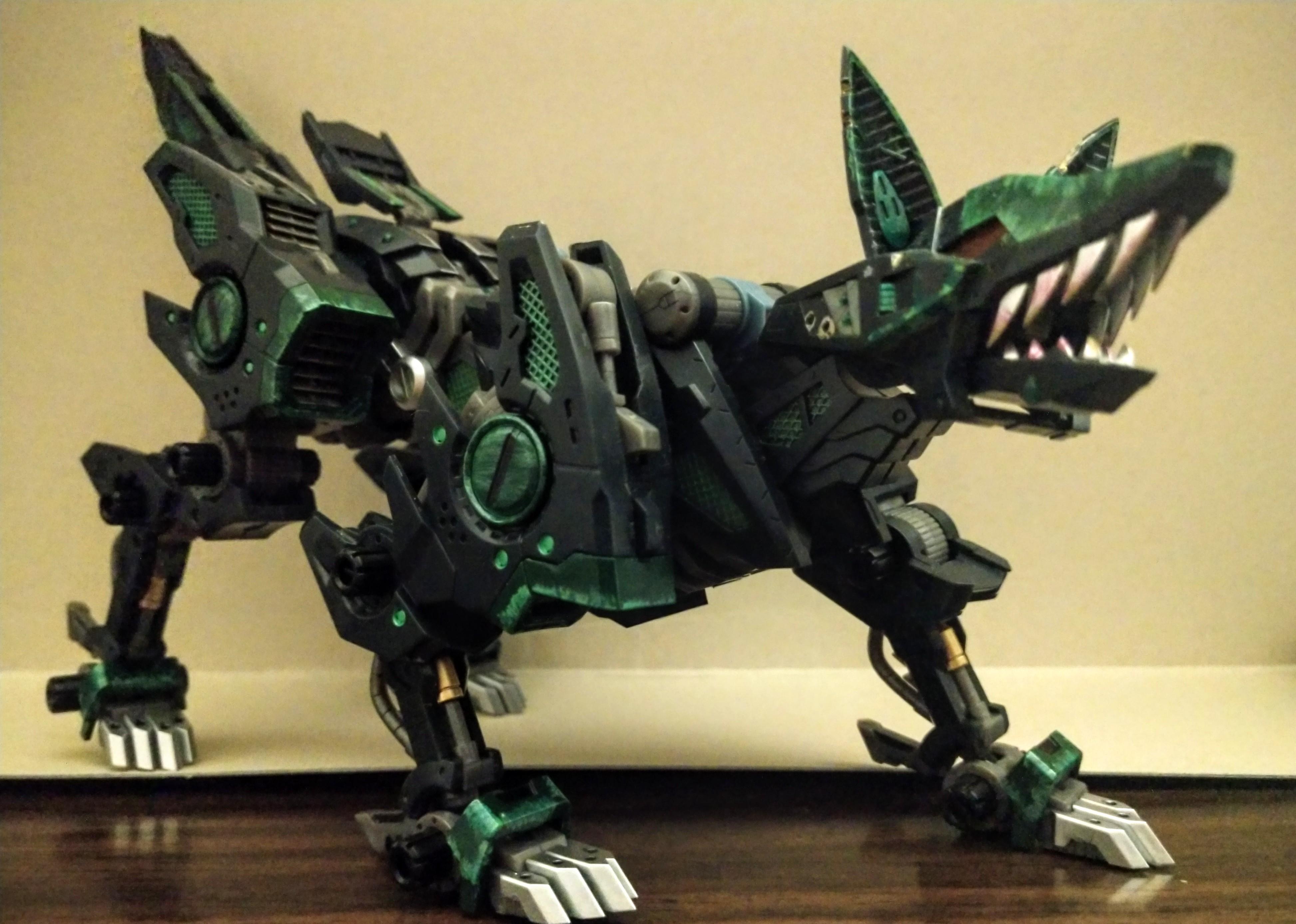 Custom Zoids Shadow fox Woodlands Recon, almost done. Painting the