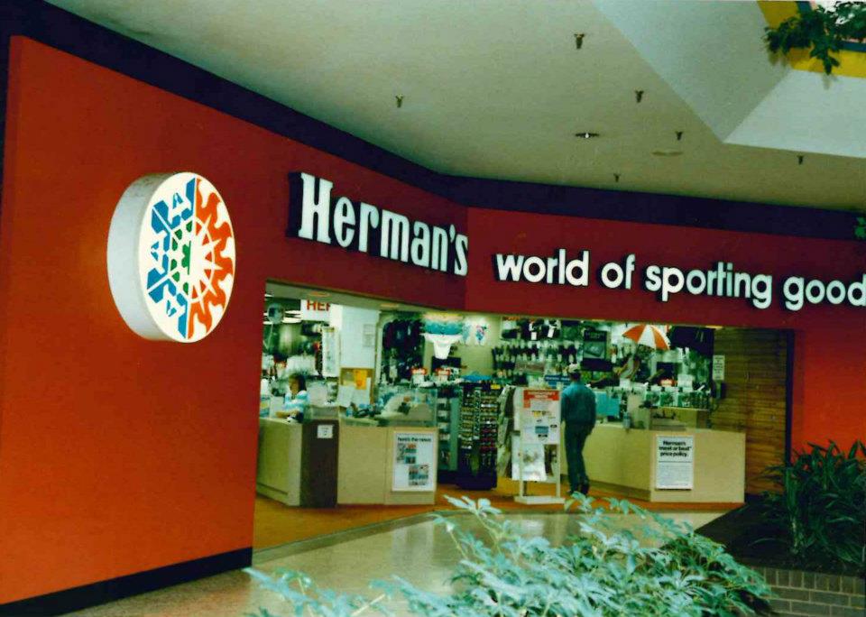 Herman's World of Sporting Goods at Quaker Bridge Mall in Lawrenceville, NJ (1987) r/80sdesign