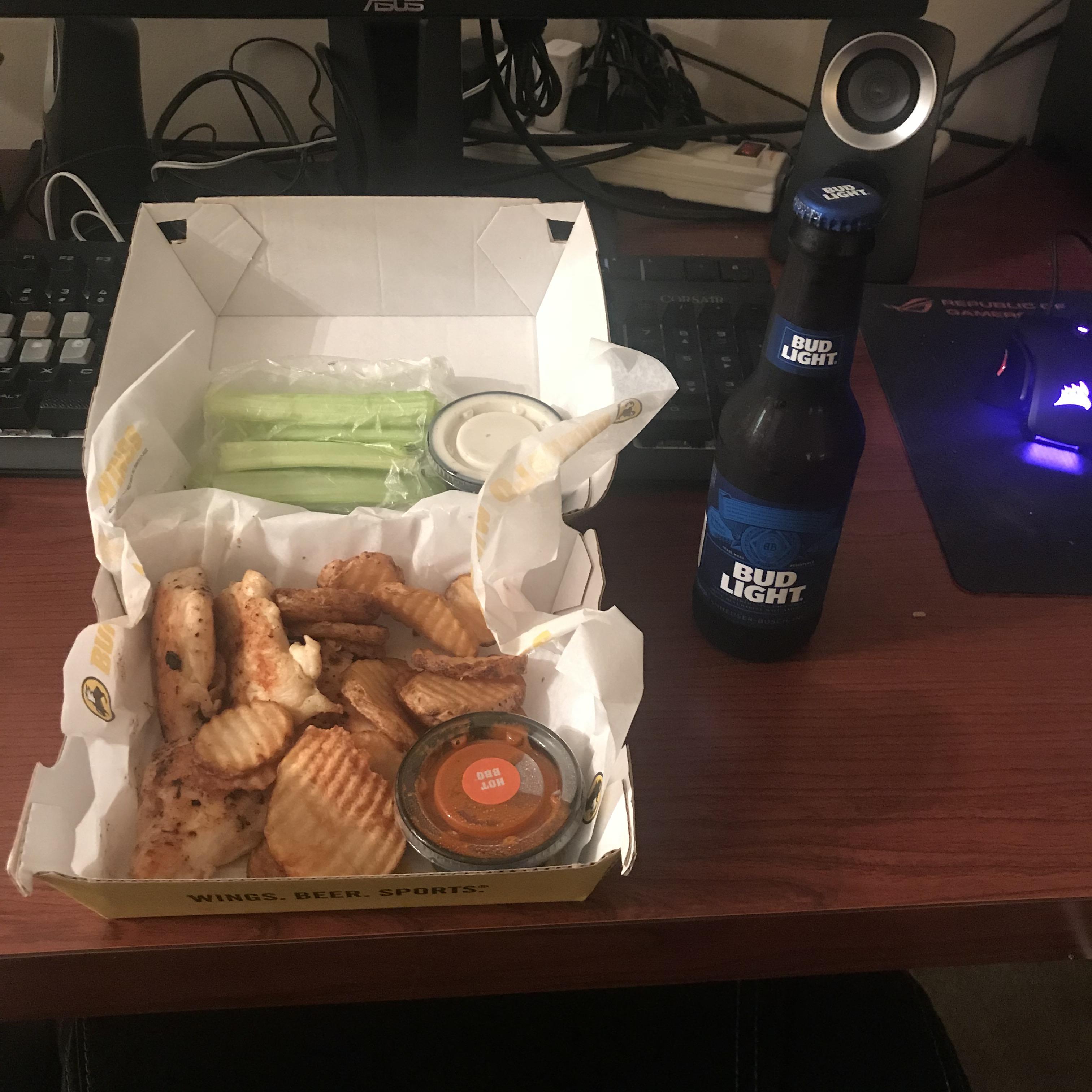 When you want Buffalo Wild Wings but you’re on a calorie budget. 626