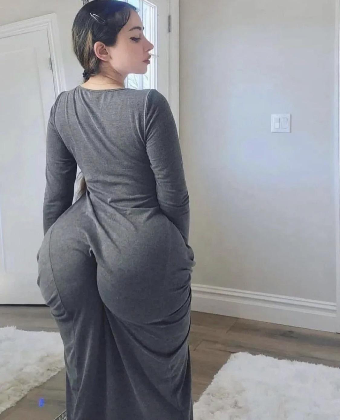 Babydollll phat as in grey nightgown : u/Playonplayalove
