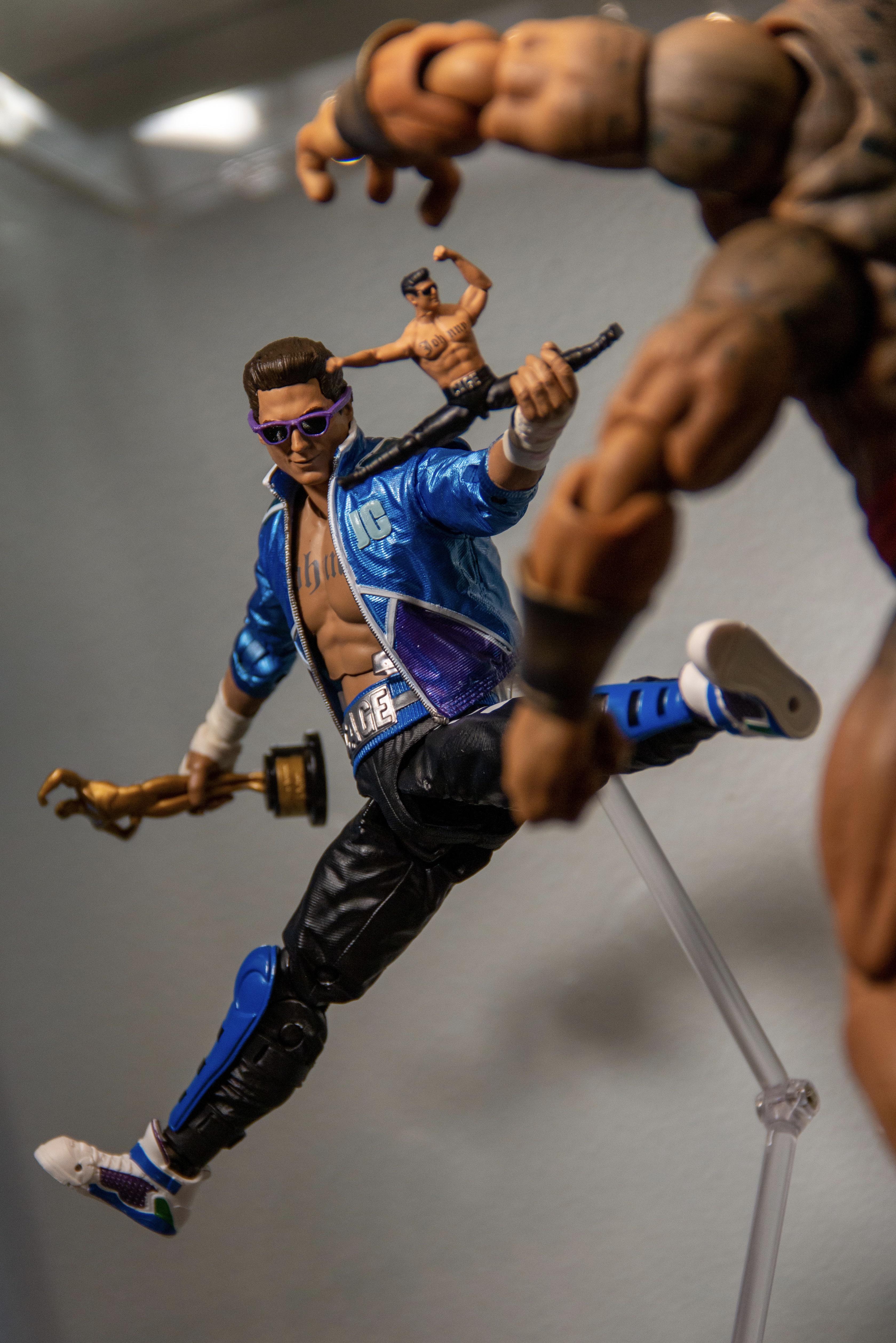 Here’s Johnny! This McFarlane figure is sweeet r/MortalKombat