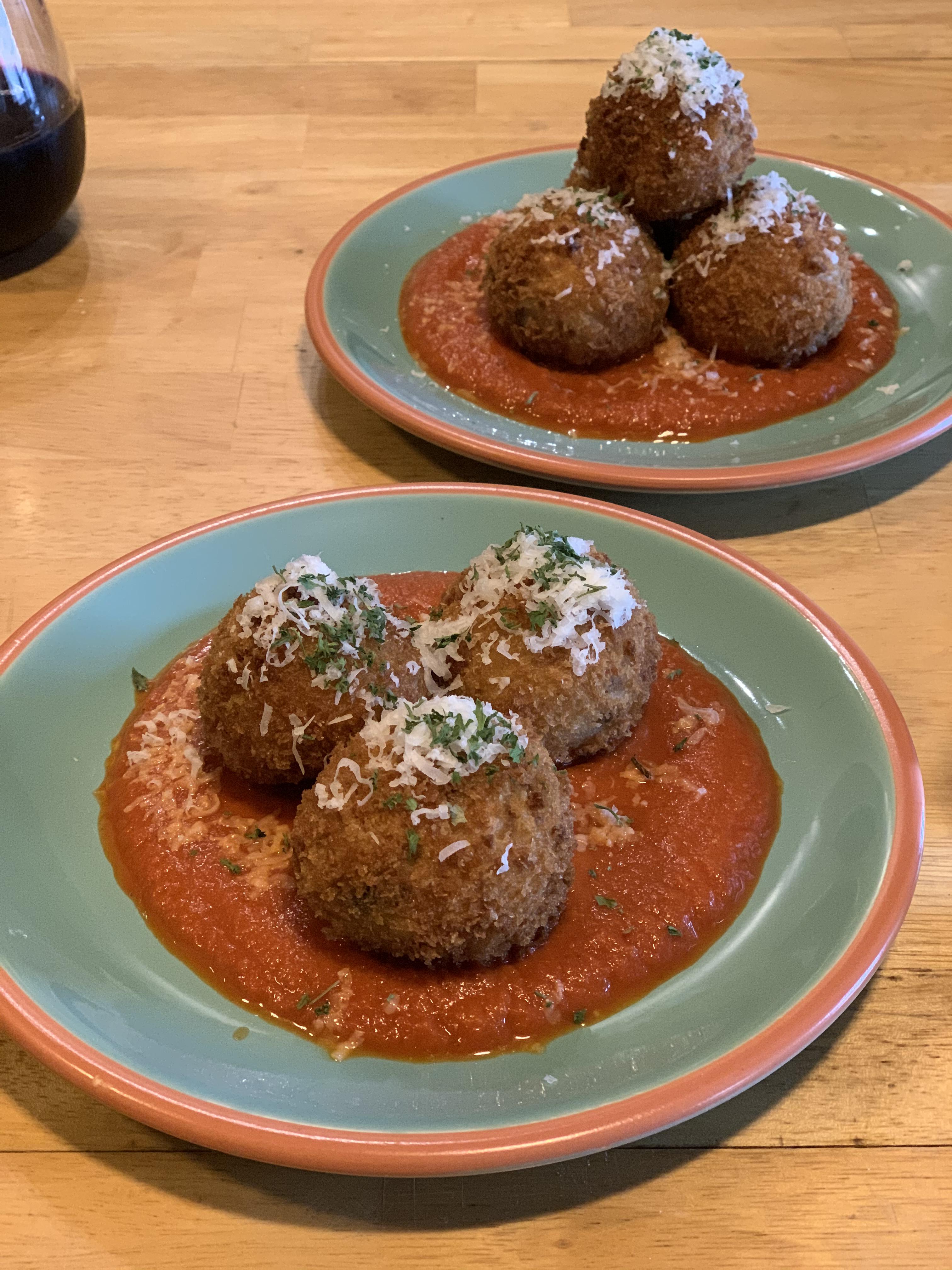 Arancini made from leftovers risotto! r/tonightsdinner