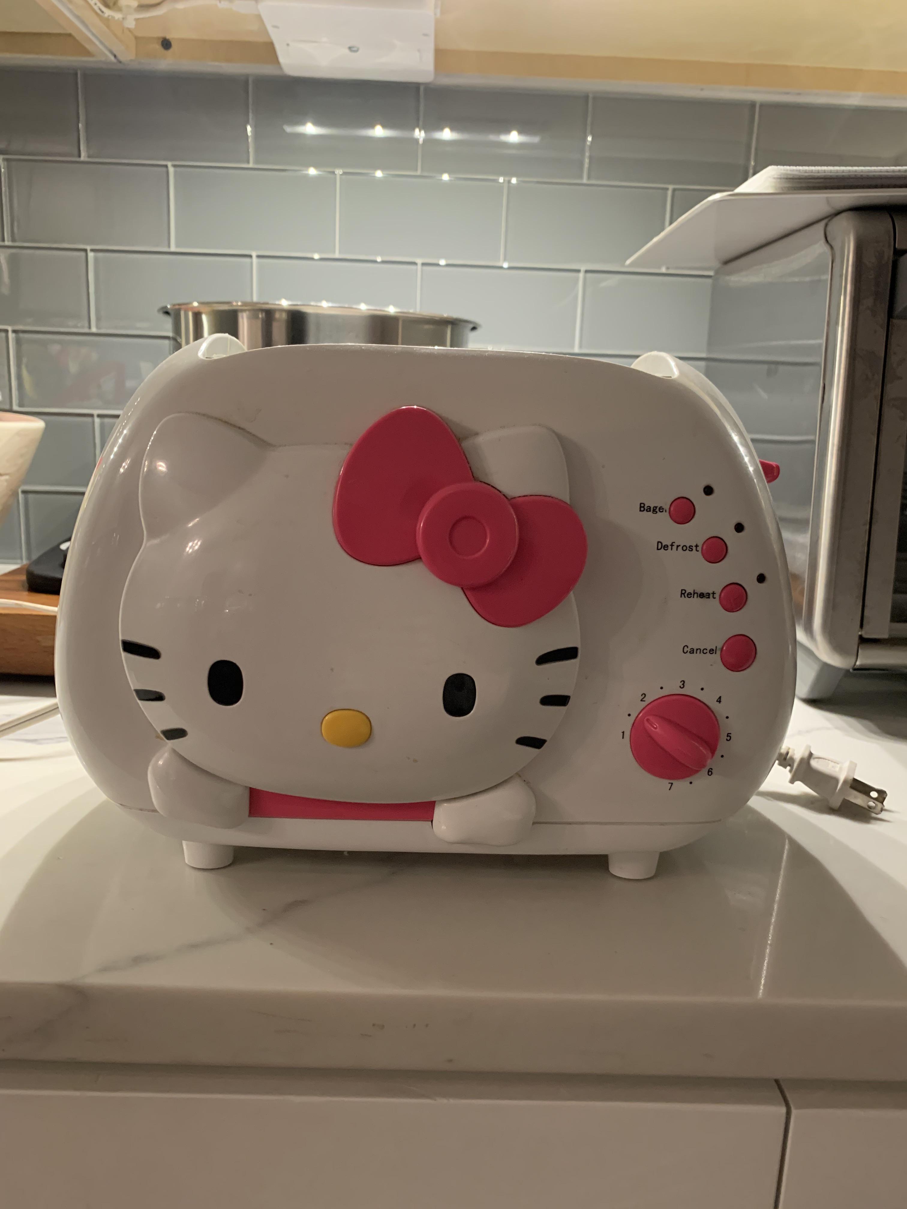 Hello toaster! Had it for 20yrs and still toasts like a champ! : r