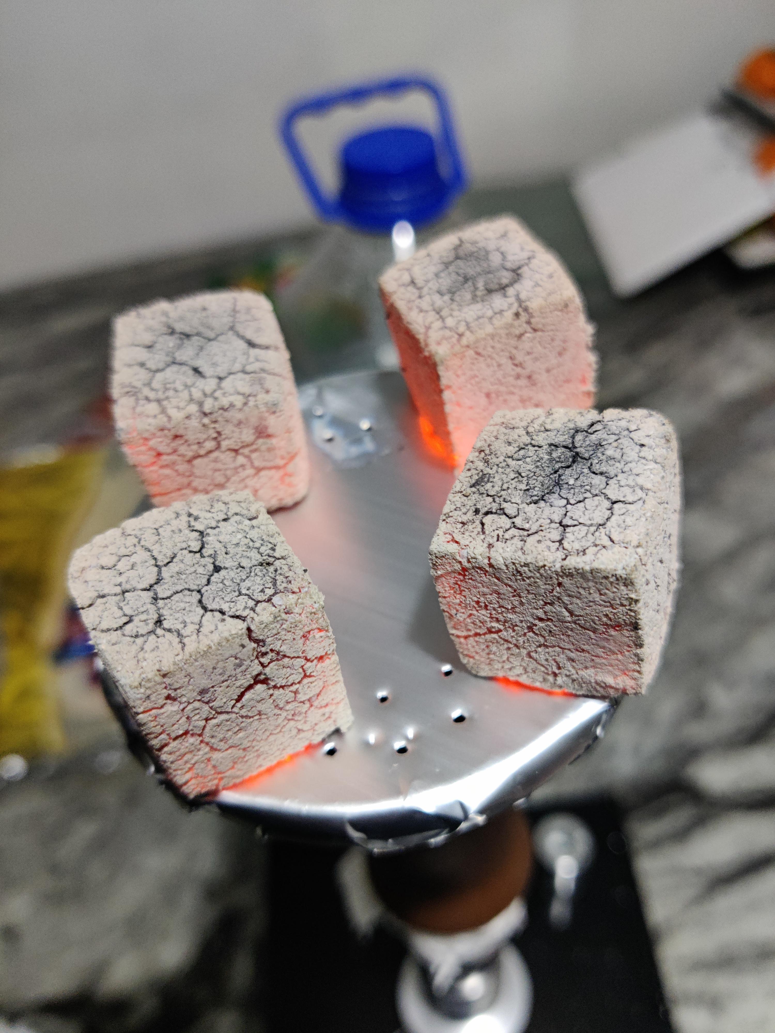 Oblako head, is 4 coals too much, and is the way I made the holes