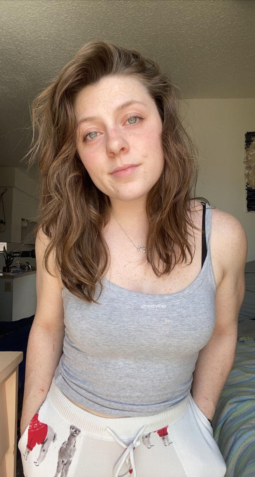 104 best u/creepyt0es images on Pholder | Freckled Girls, Selfie and
