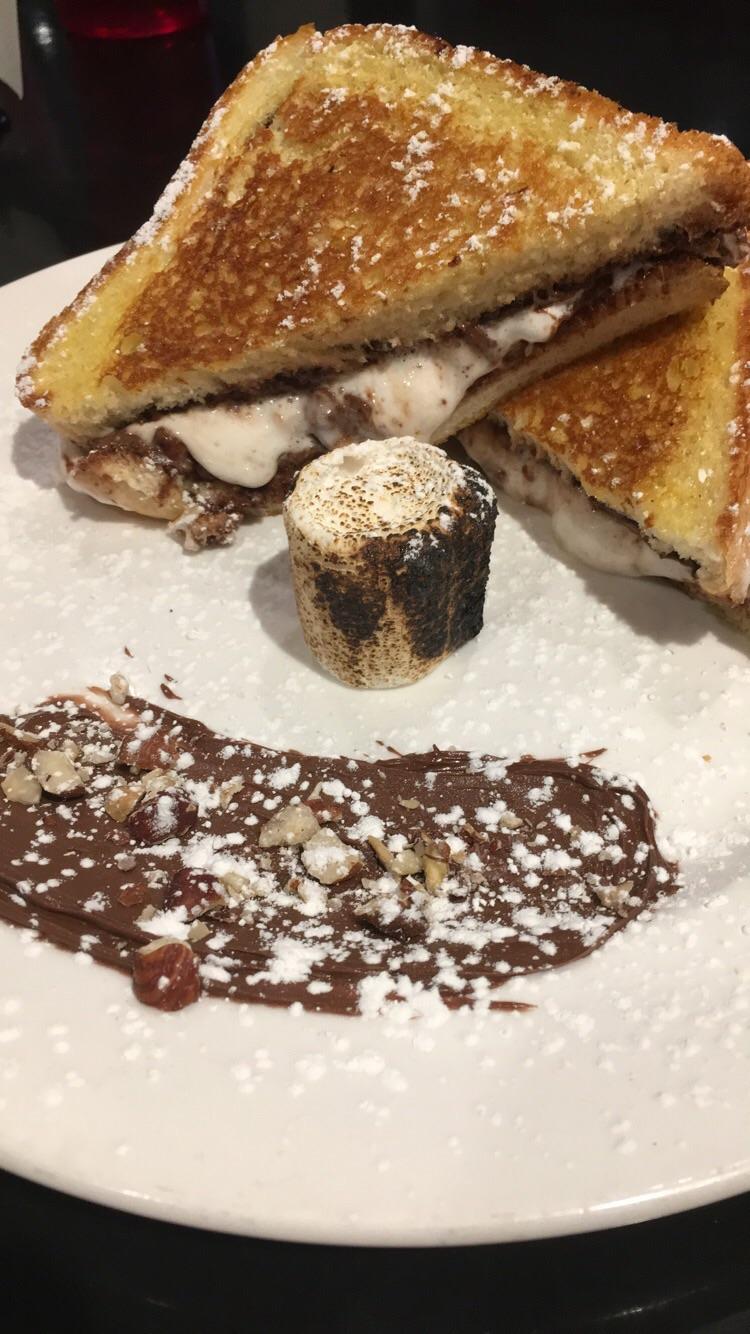 [I Ate] Nutella and marshmallow grilled sandwich r/food