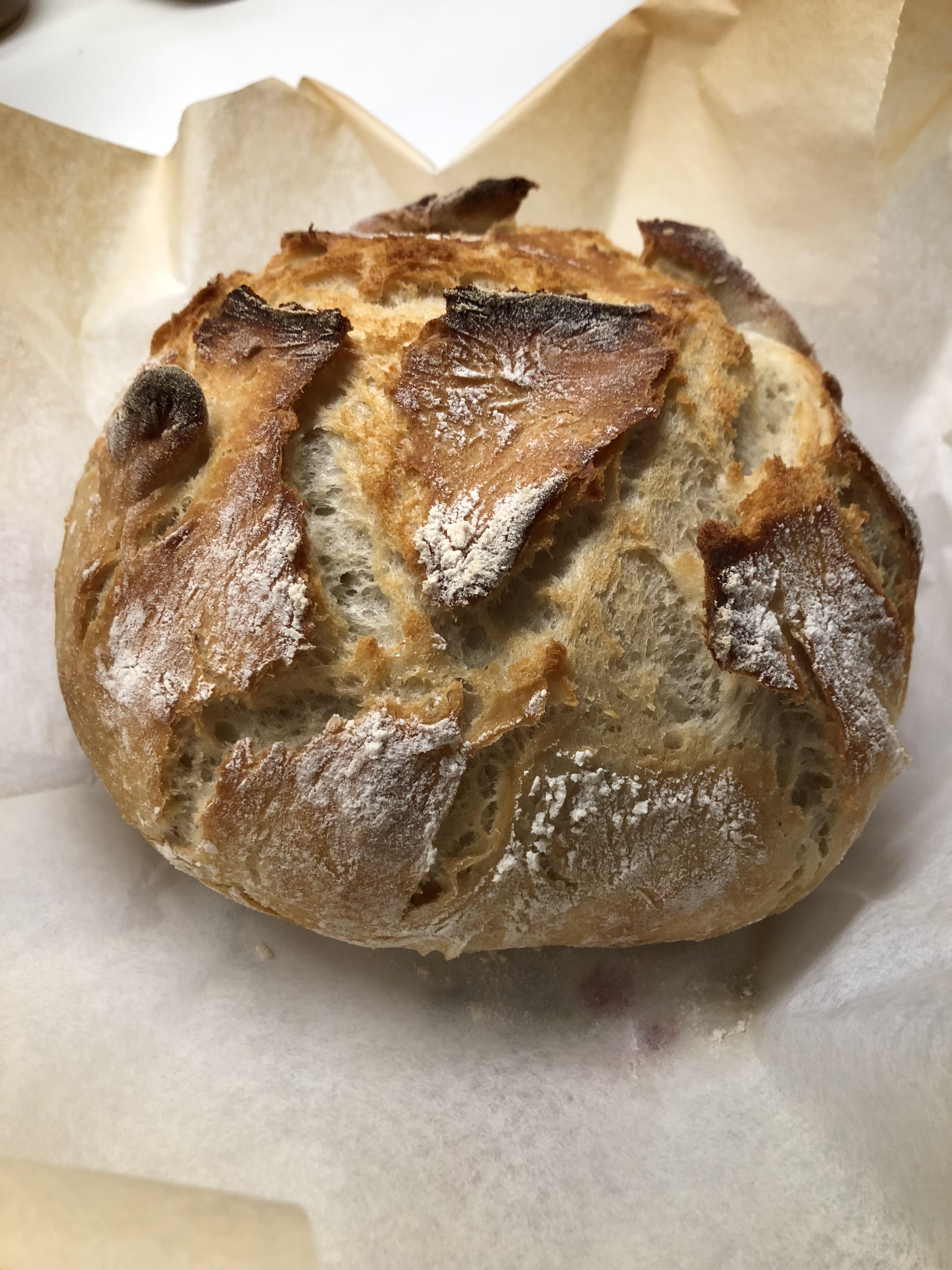 My first dutch oven bread r/Breadit