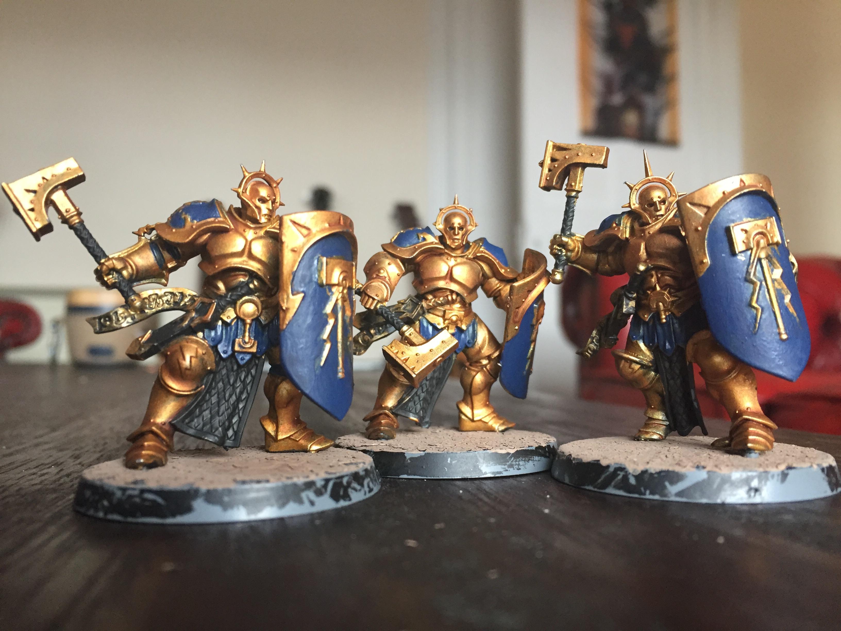 Just finished painting my first miniatures Stormcast Eternals + Paint