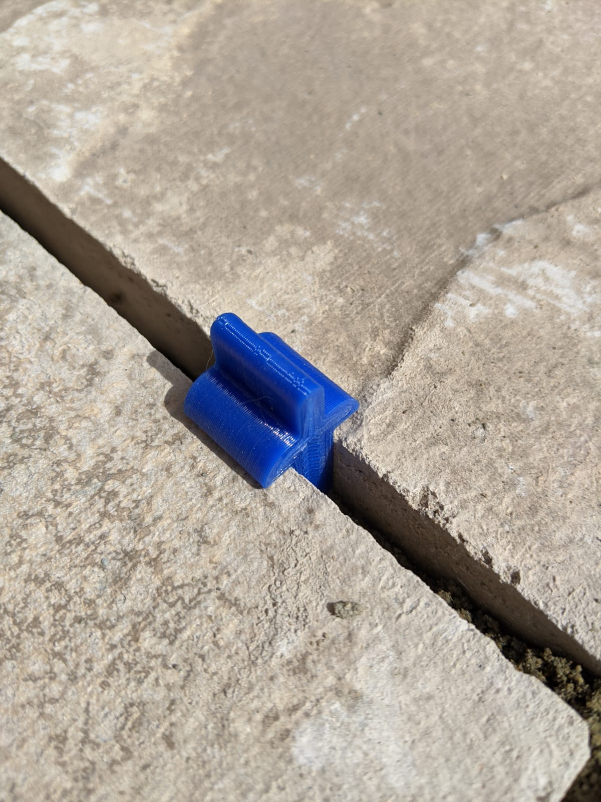 I printed these spacers for my new paving slabs. The perfect gap does