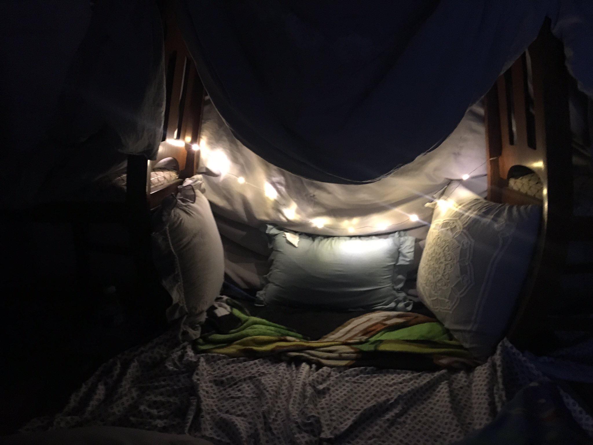 I made a cozy pillow fort r/CozyPlaces