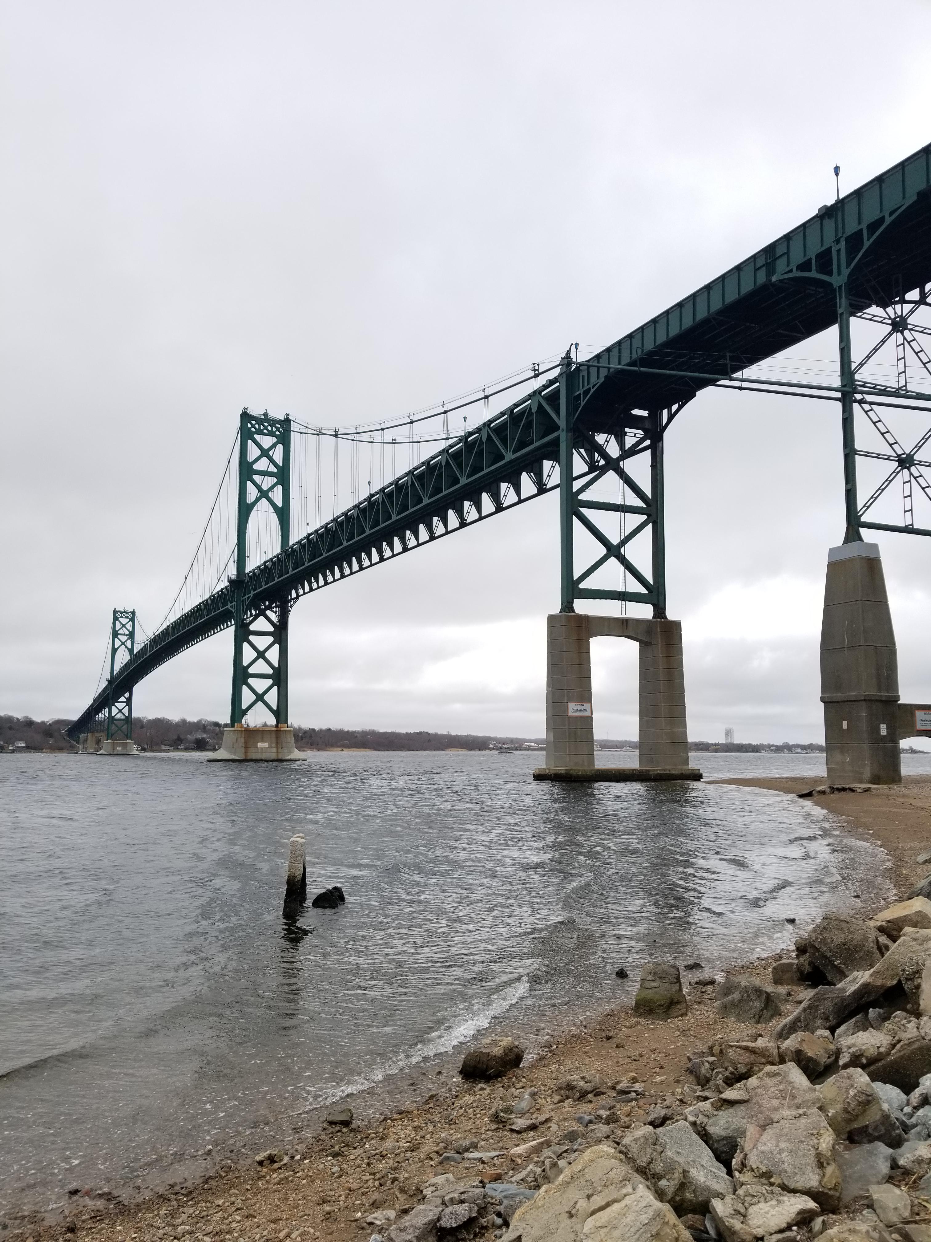 Mount Hope Bridge Bristol, Rhode Island r/bridgeporn