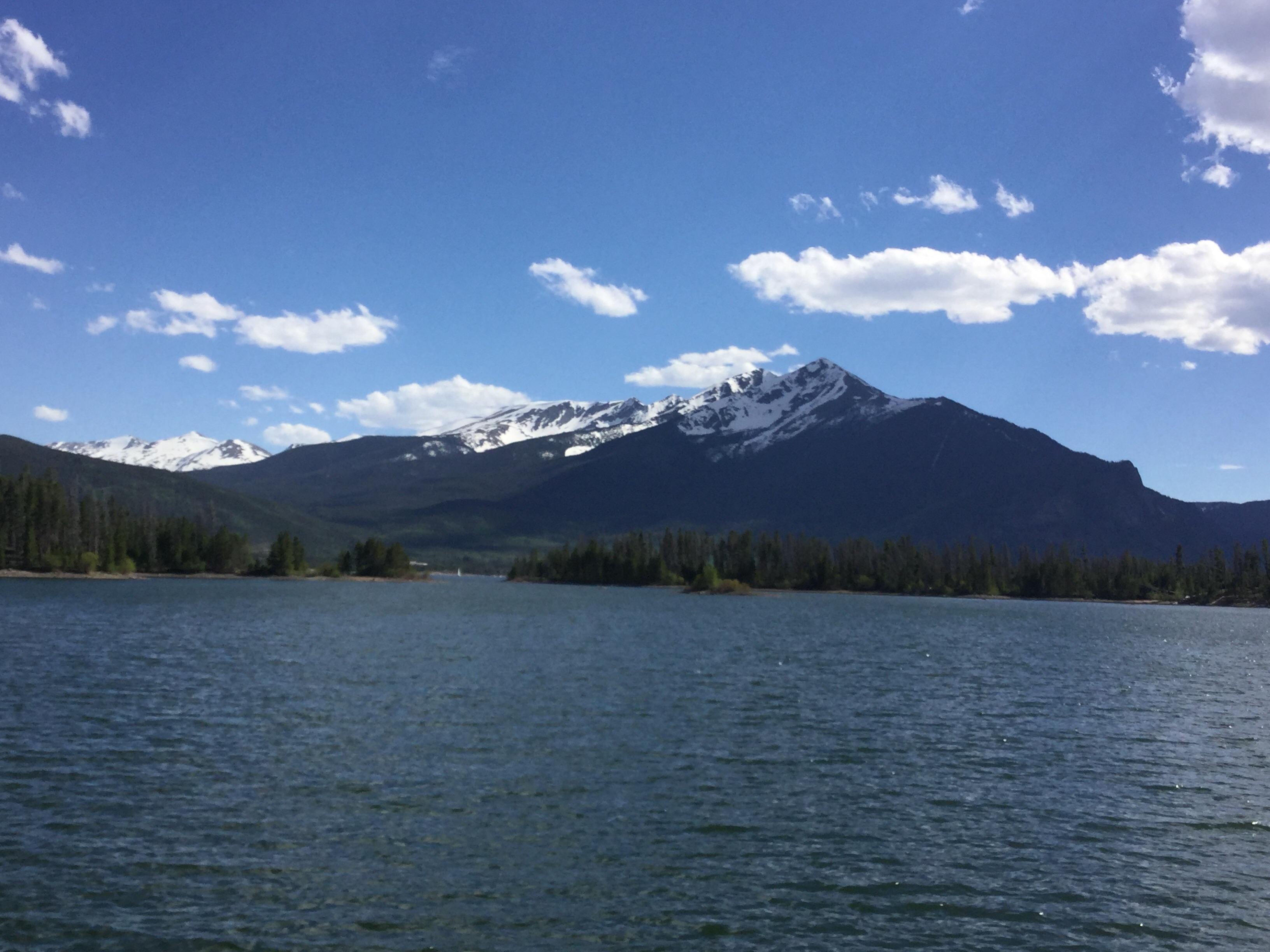 Sailing on lake Dillon is one of my favorite things about Colorado. r