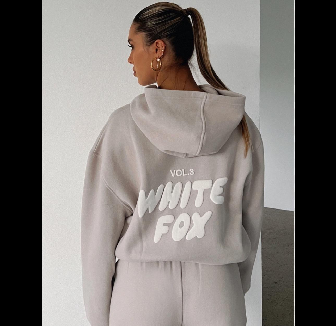 anyone know the white fox boutique font? r/identifythisfont