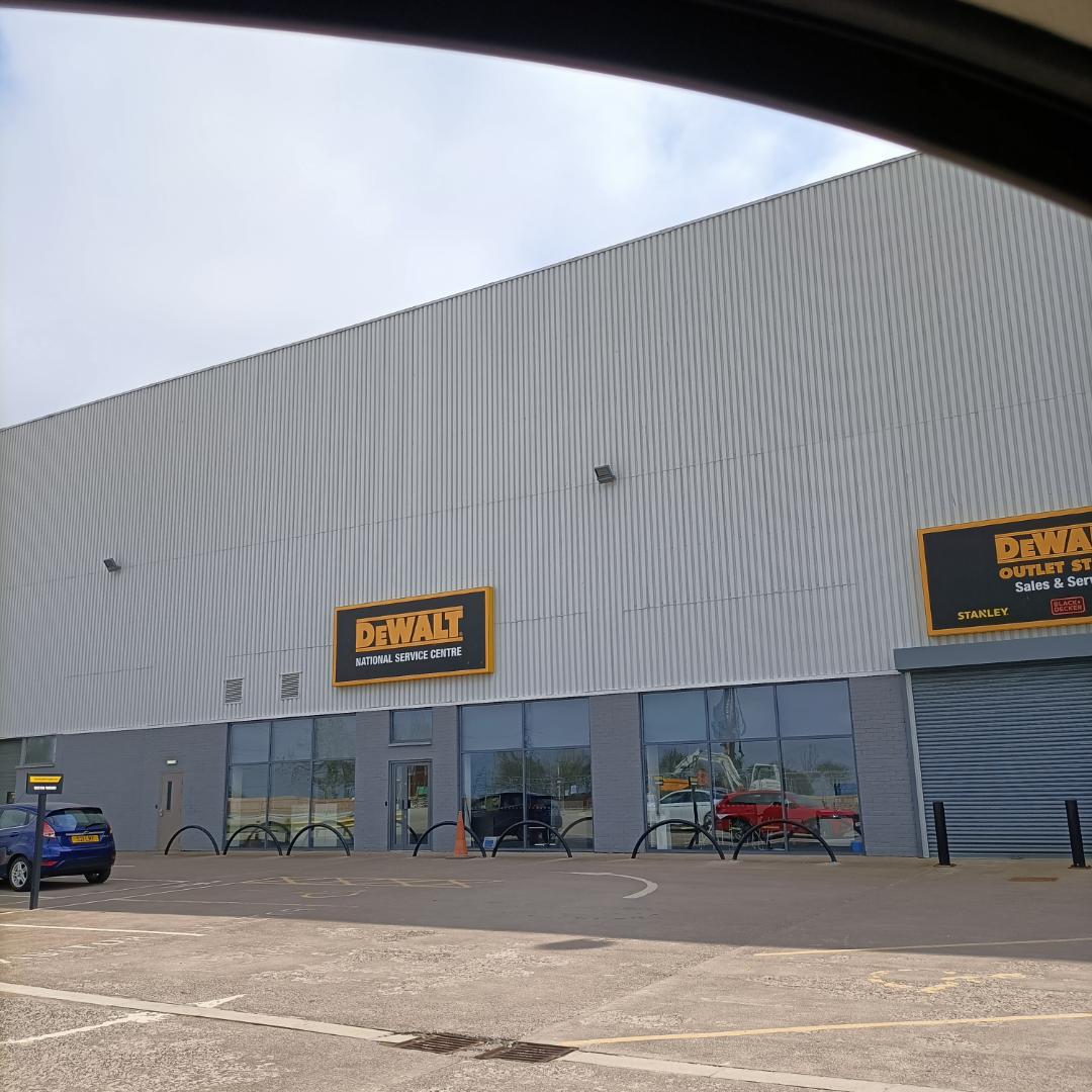 trip to the DeWalt outlet store today (UK) 💷🛒 r/Tools
