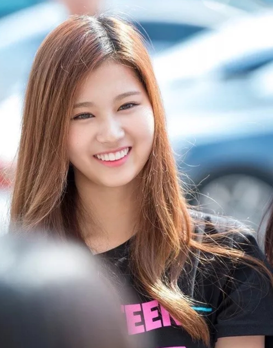 Sana black sixteen tshirt r/kpopGirlsMob