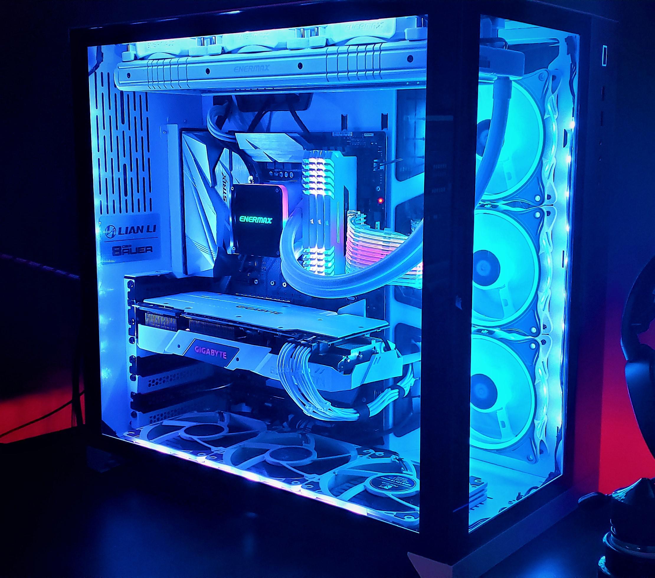 Trying out the Ice Blue theme r/gamingpc