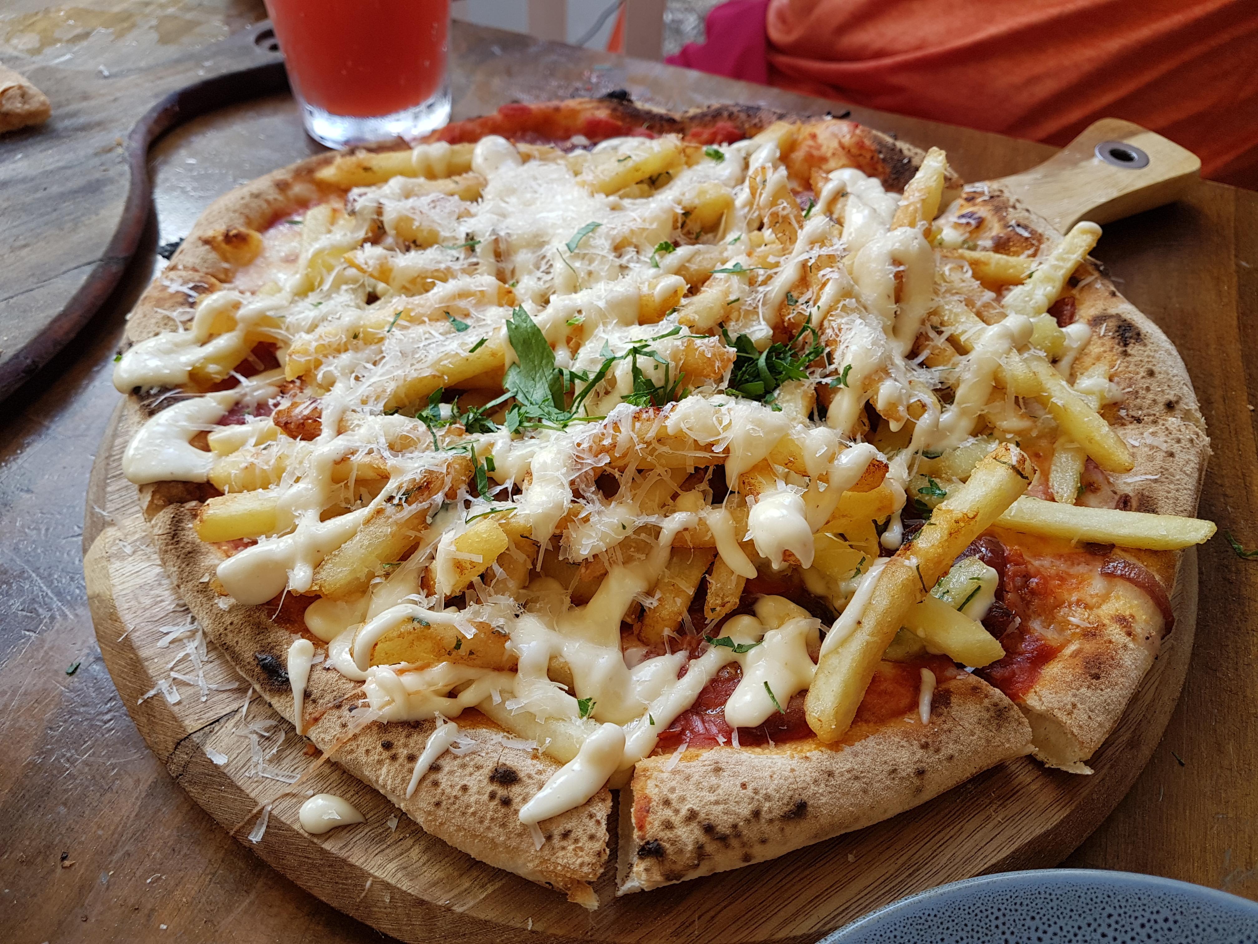 American pizza it was listed as on the menu. Got fries on it r/FoodPorn