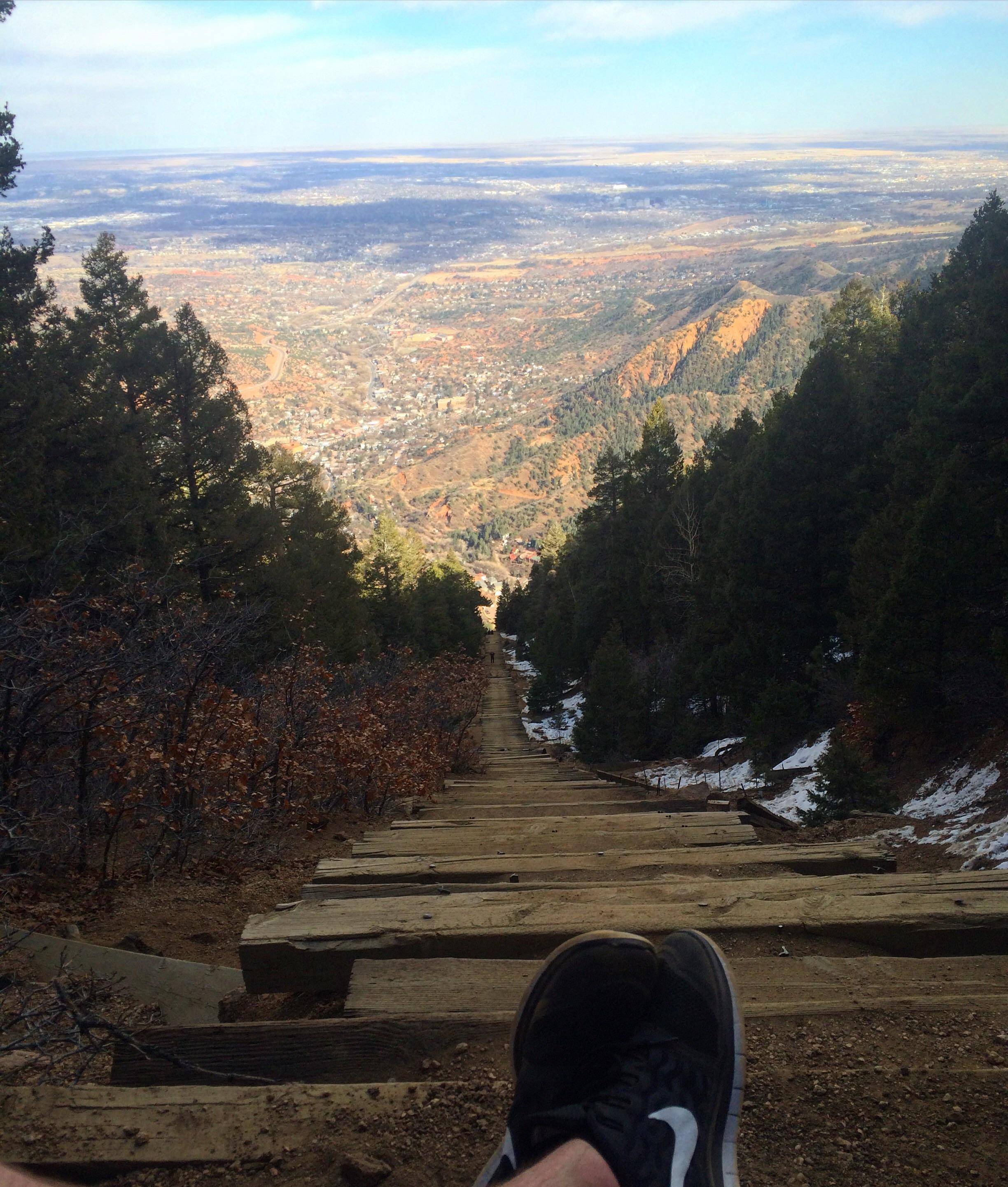 Views from the top of the Manitou Incline r/Colorado