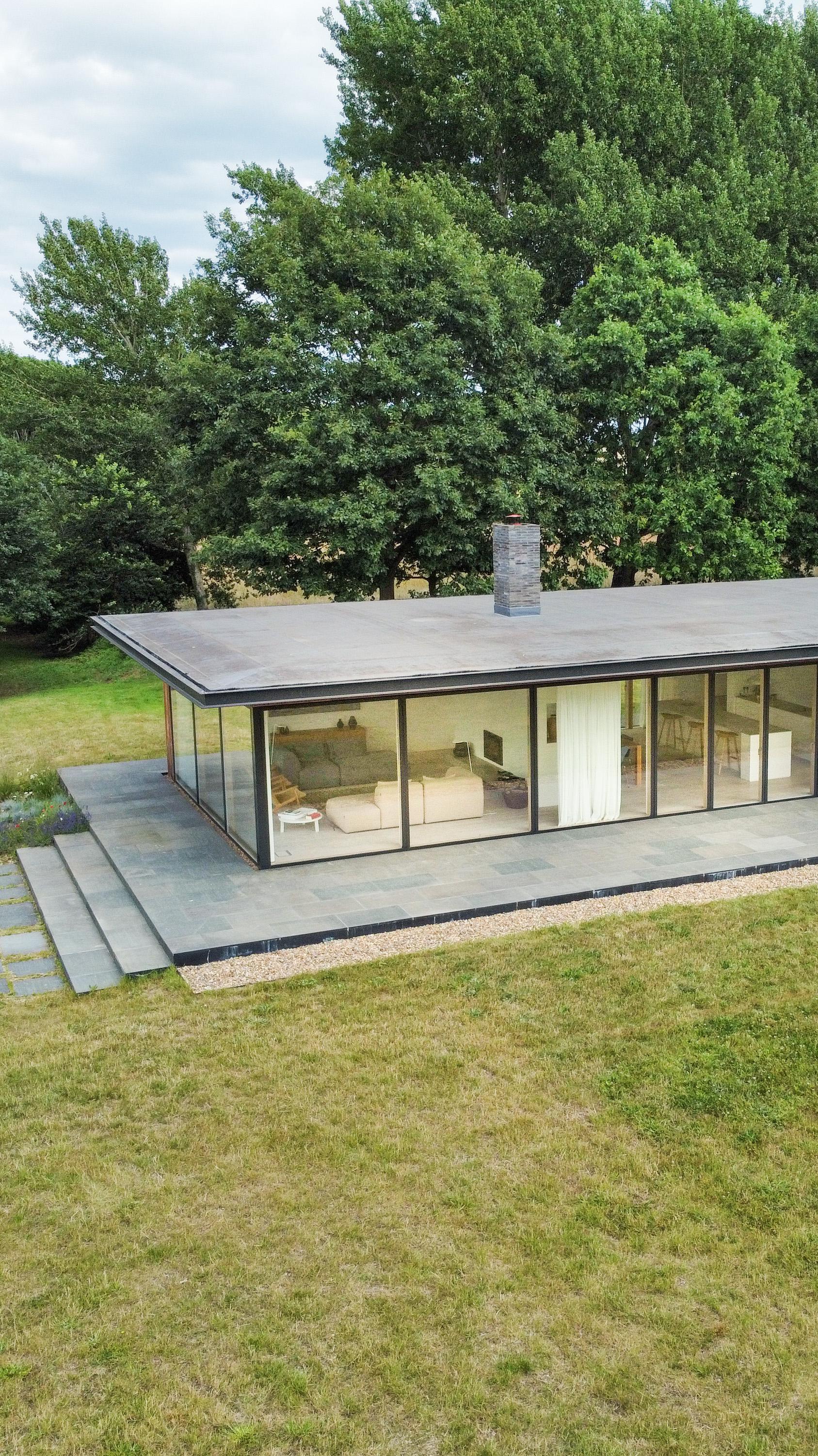 I Recently visited The Pavilion House In Suffolk, UK. (OC) r