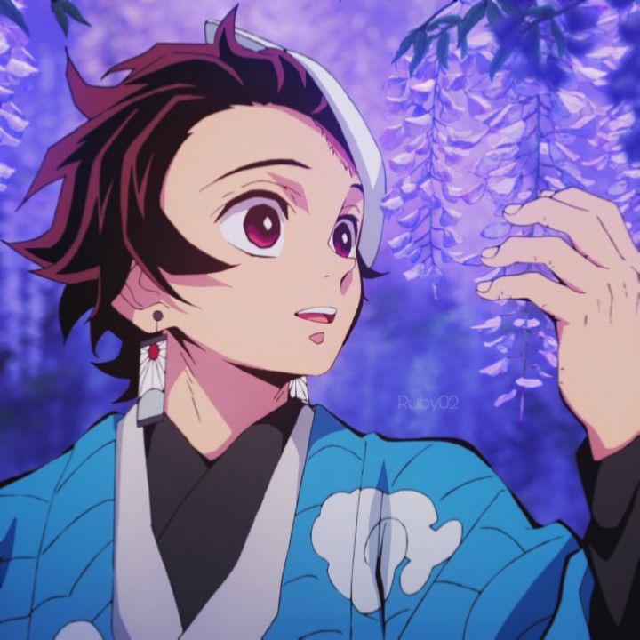 Tanjiro looks so cute in this picture! waifusoulmates